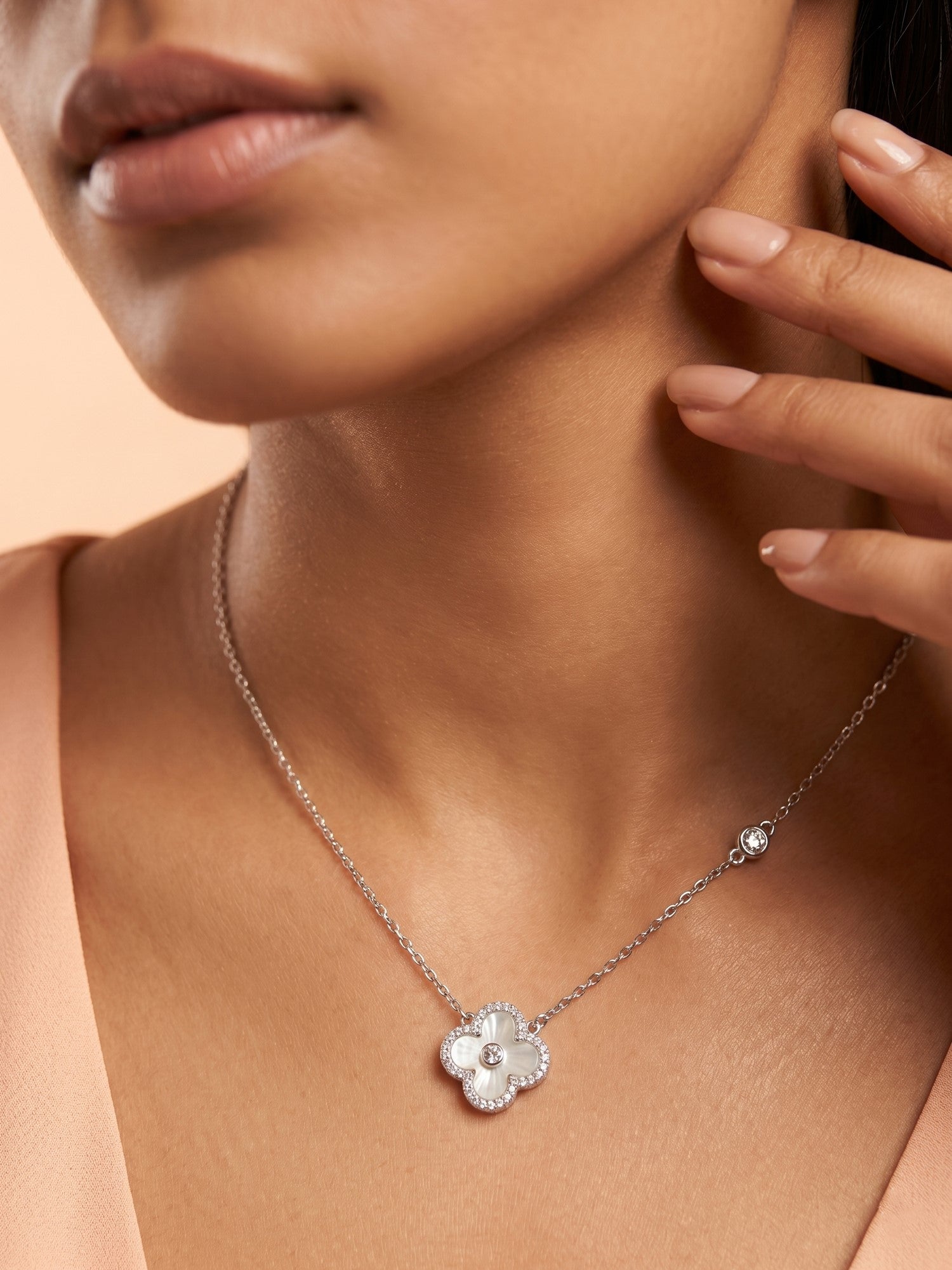 Silver Shimmering Clover Pendant Necklace