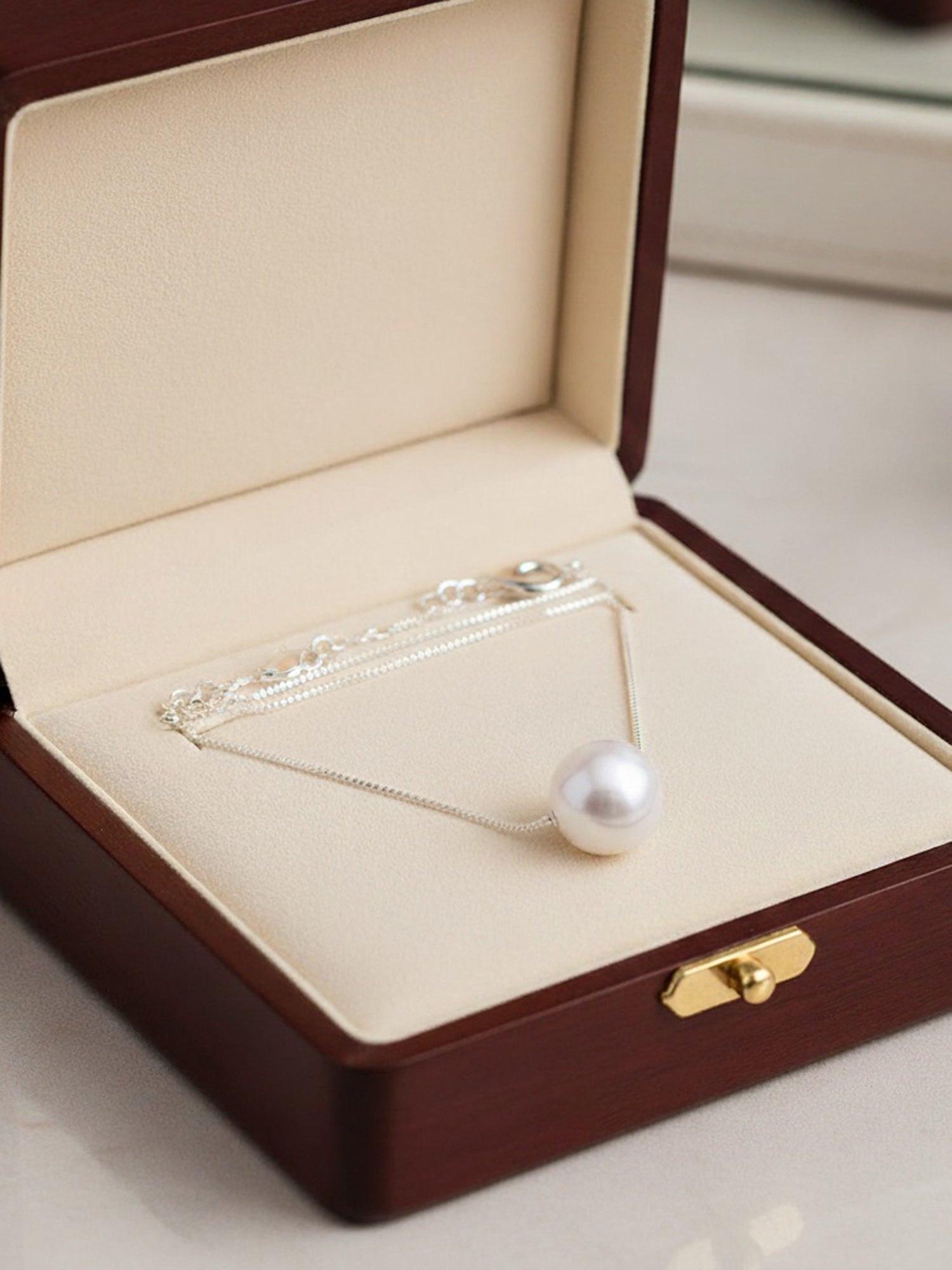 Levitating Pearl Pendant