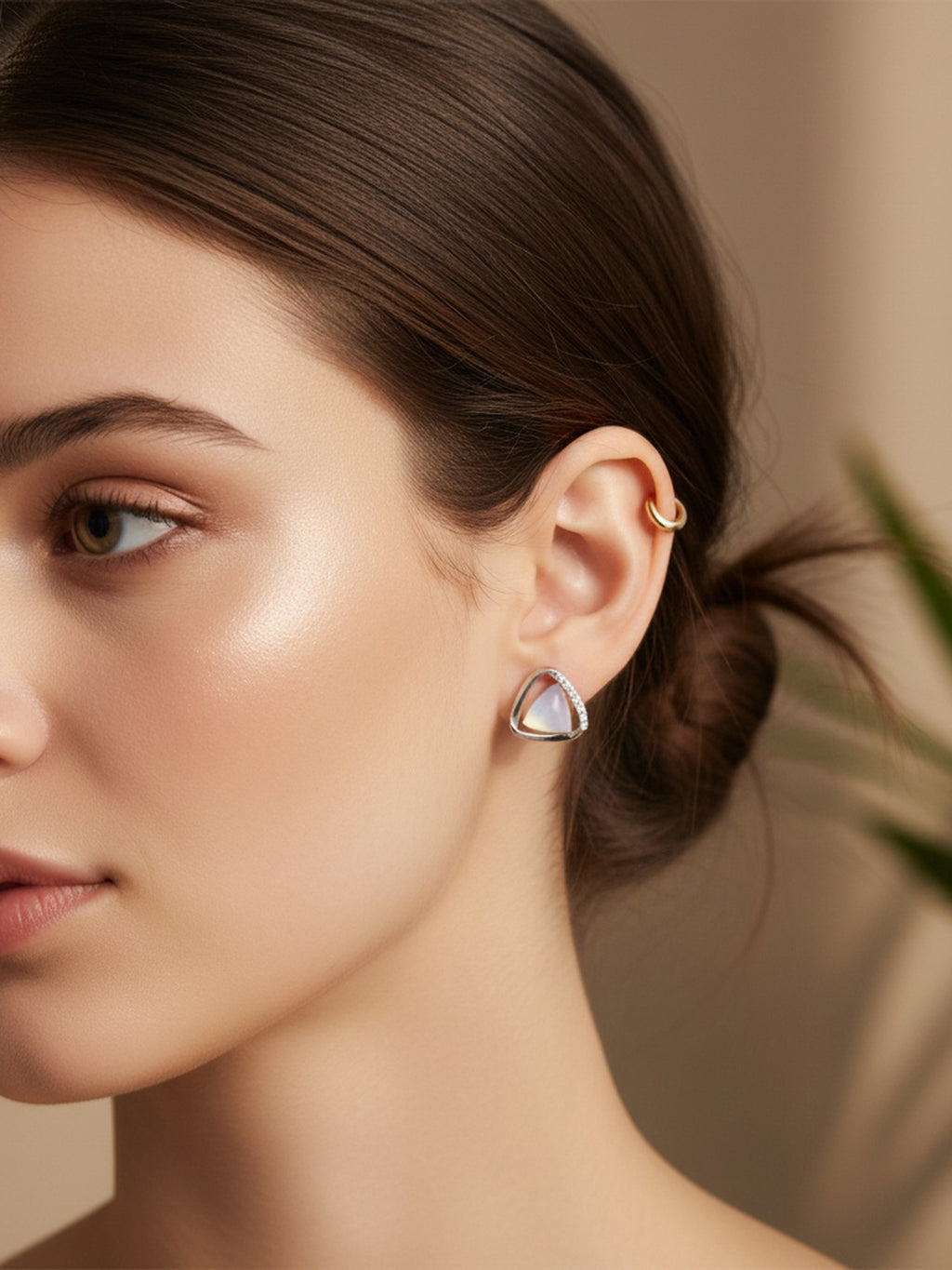 Luminous Fanfare Stud