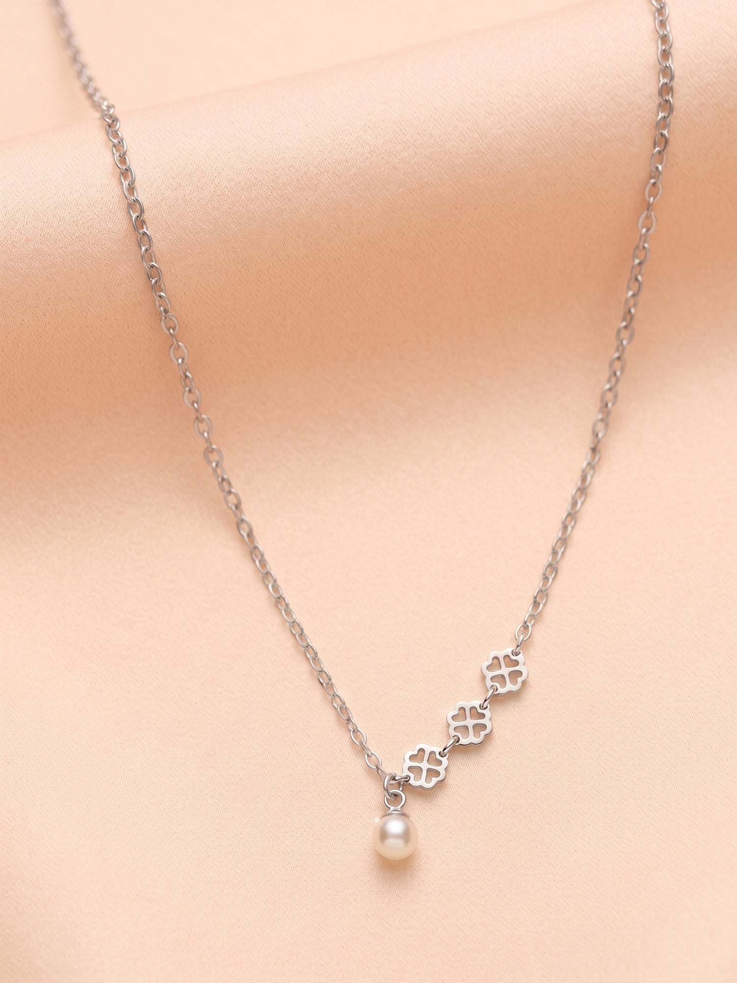 Silver Clover Trio & Pearl Drop Necklace