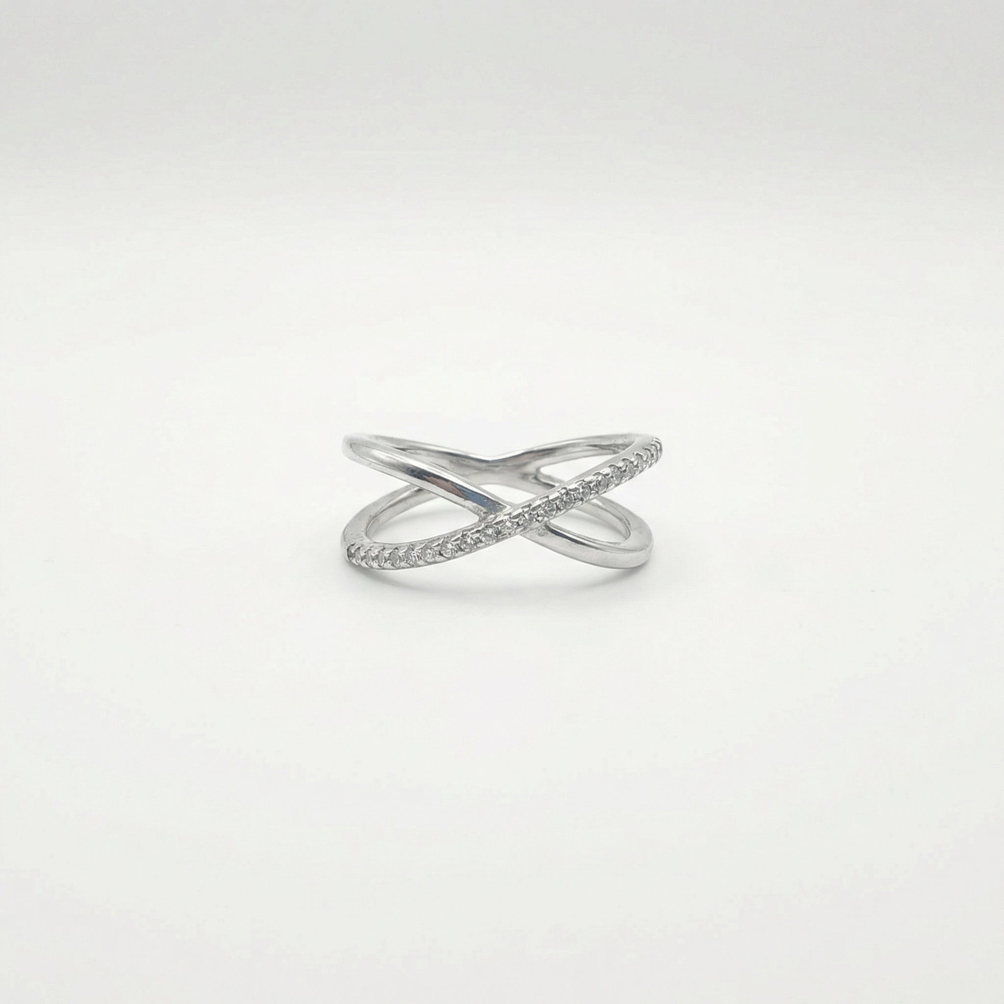 Infinite Crossway Ring