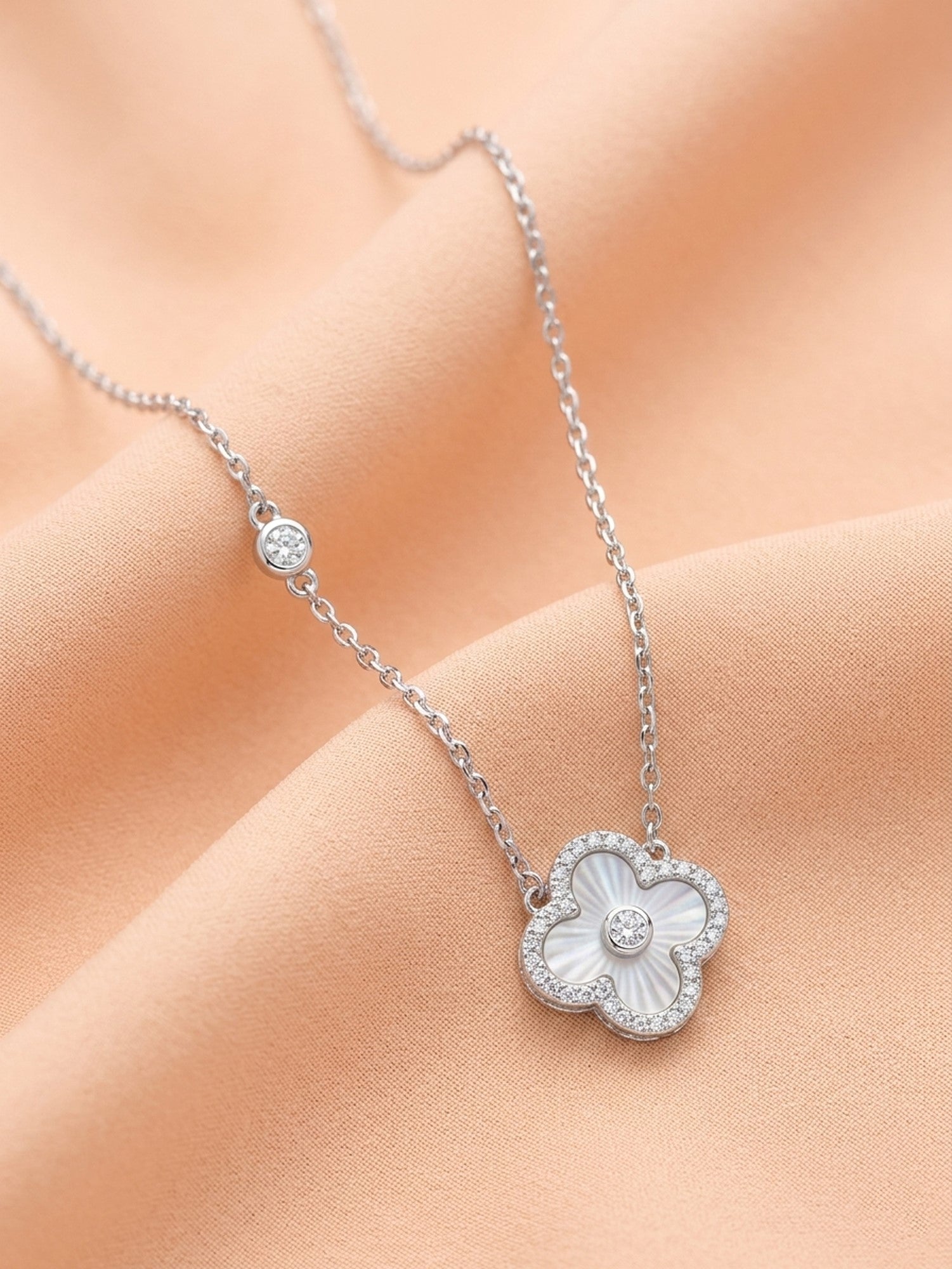 Silver Shimmering Clover Pendant Necklace