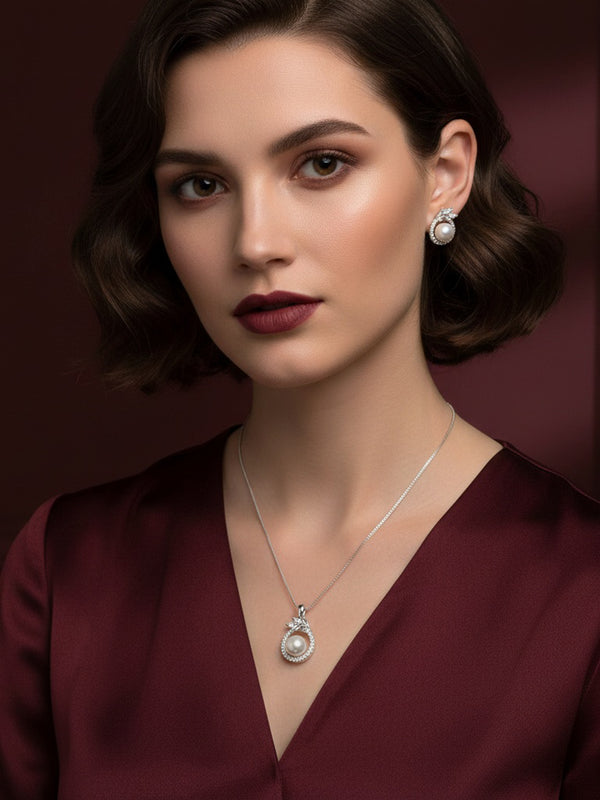 Blooming Pearl Halo Pendant Set