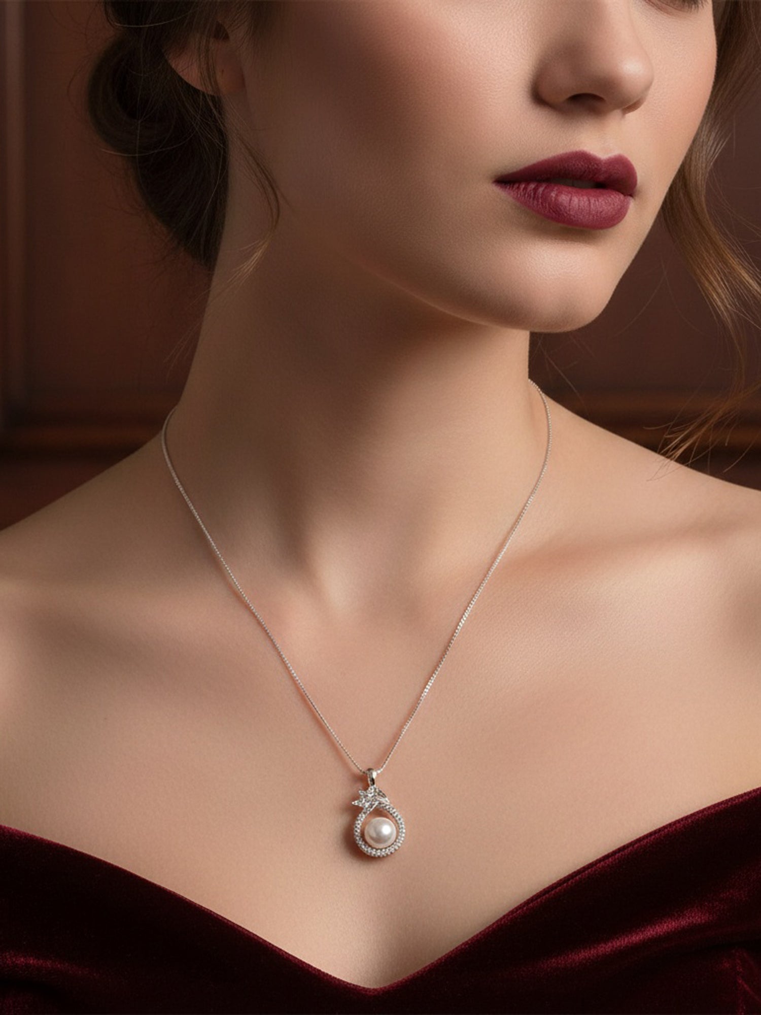 Blooming Pearl Halo Pendant
