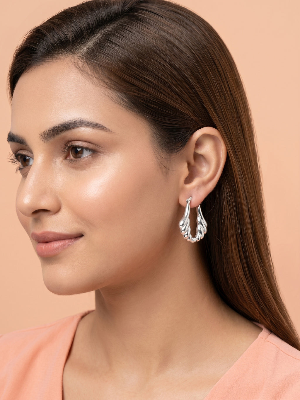 Sculptural Ribbed Oval Hoop Earrings