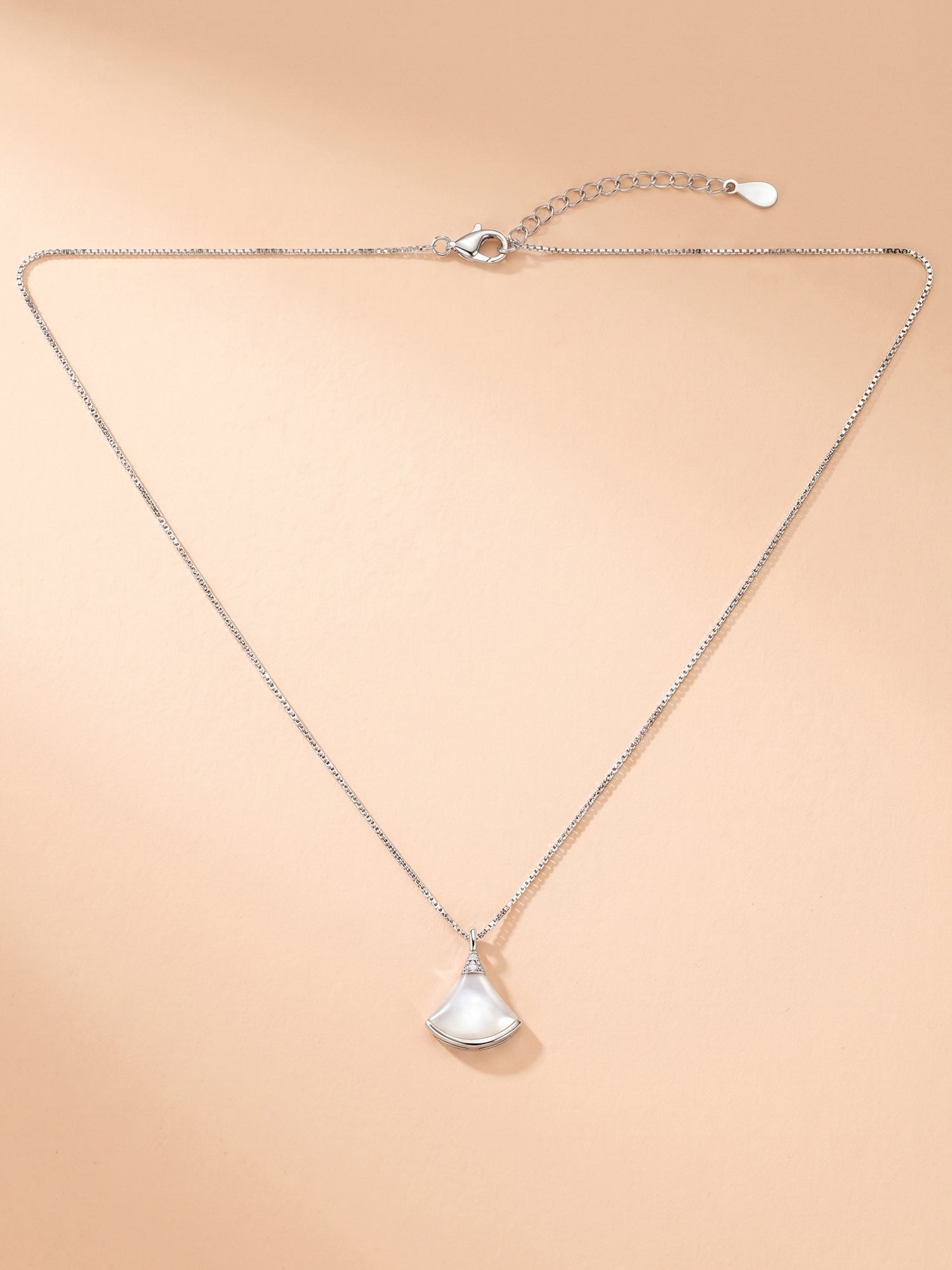Luminous Fanfare Pendant