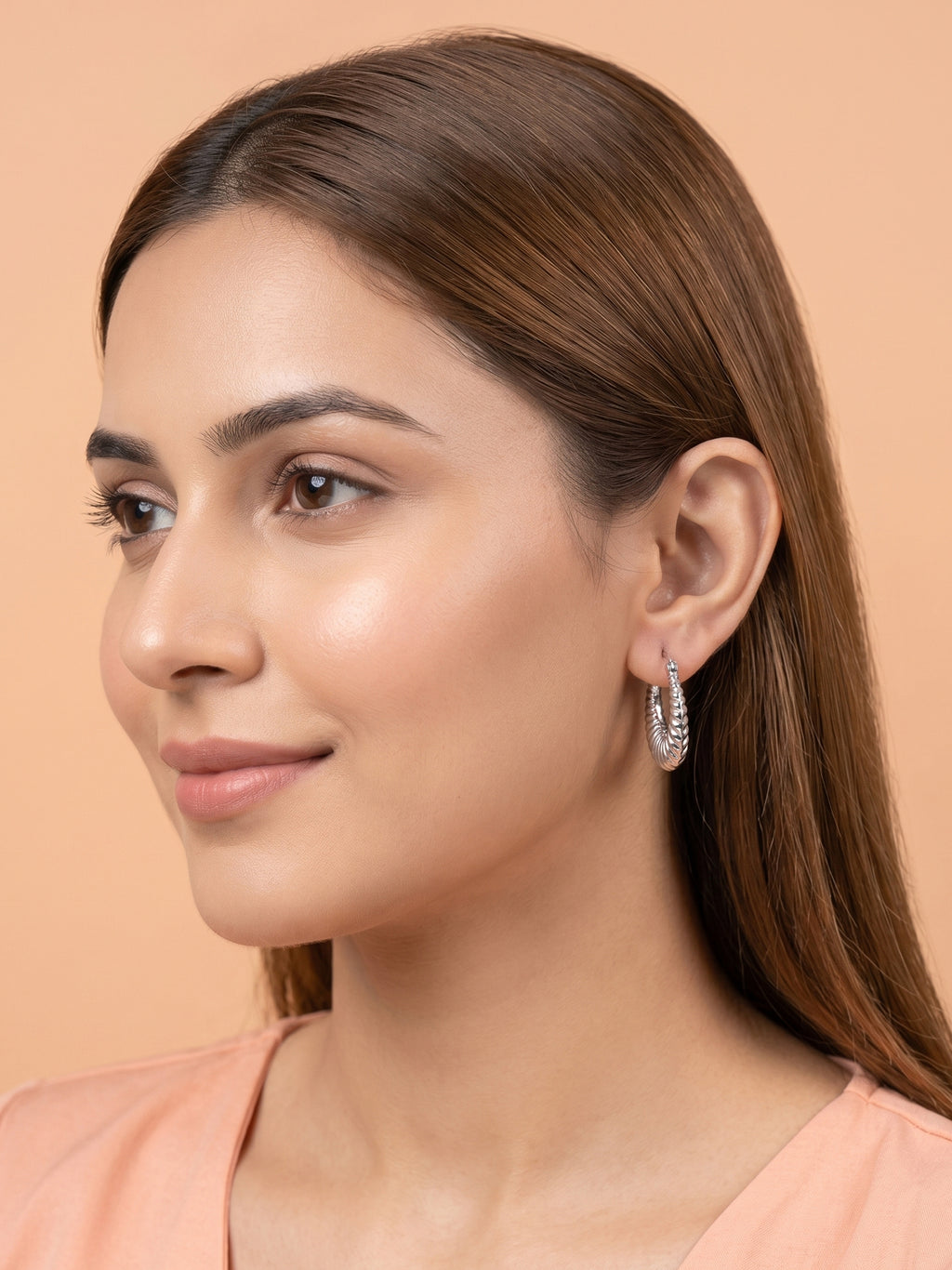 Sculptural Ribbed Graduated Hoop Earrings