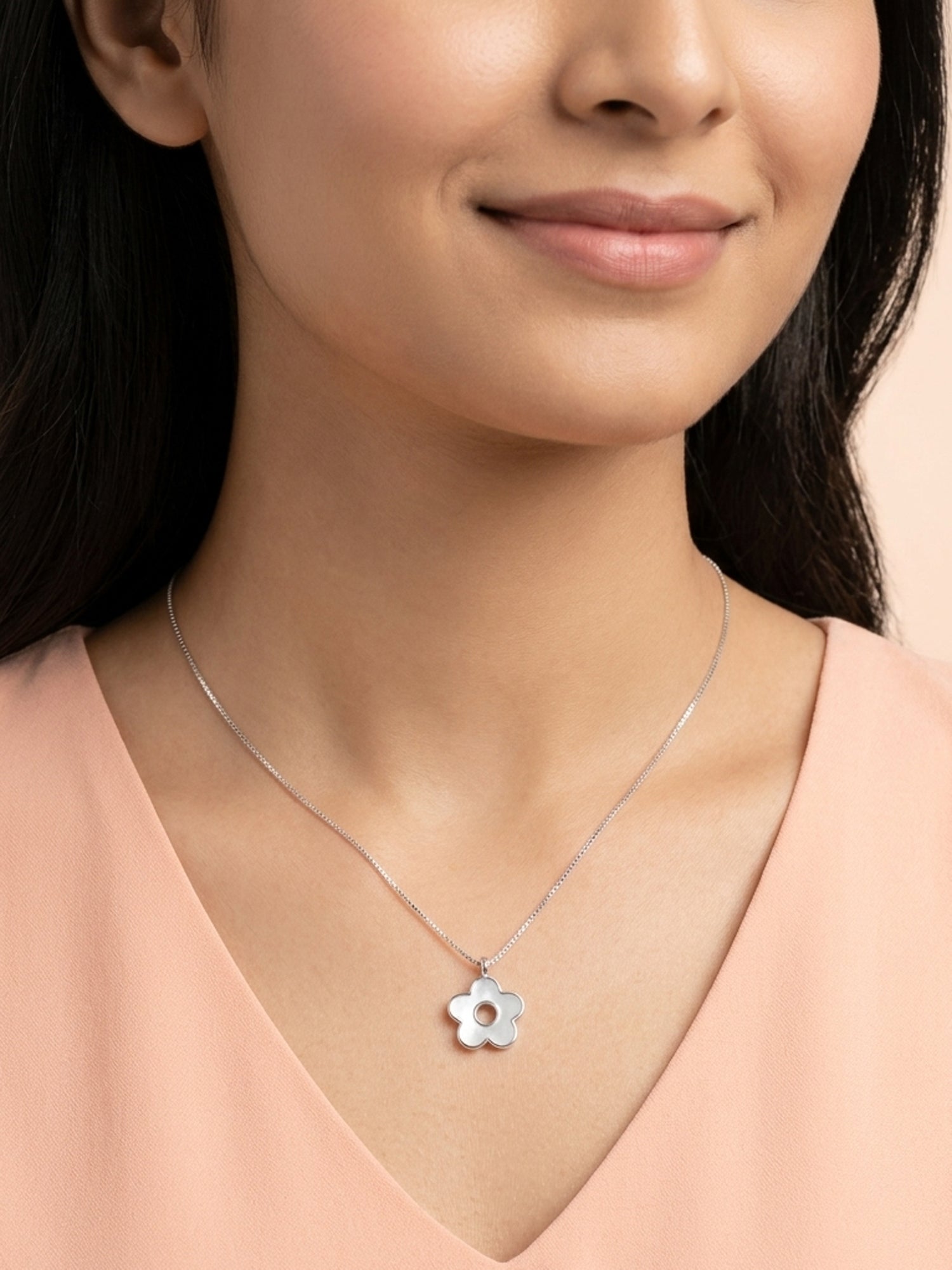 Mother of Pearl Open Flower Pendant Necklace