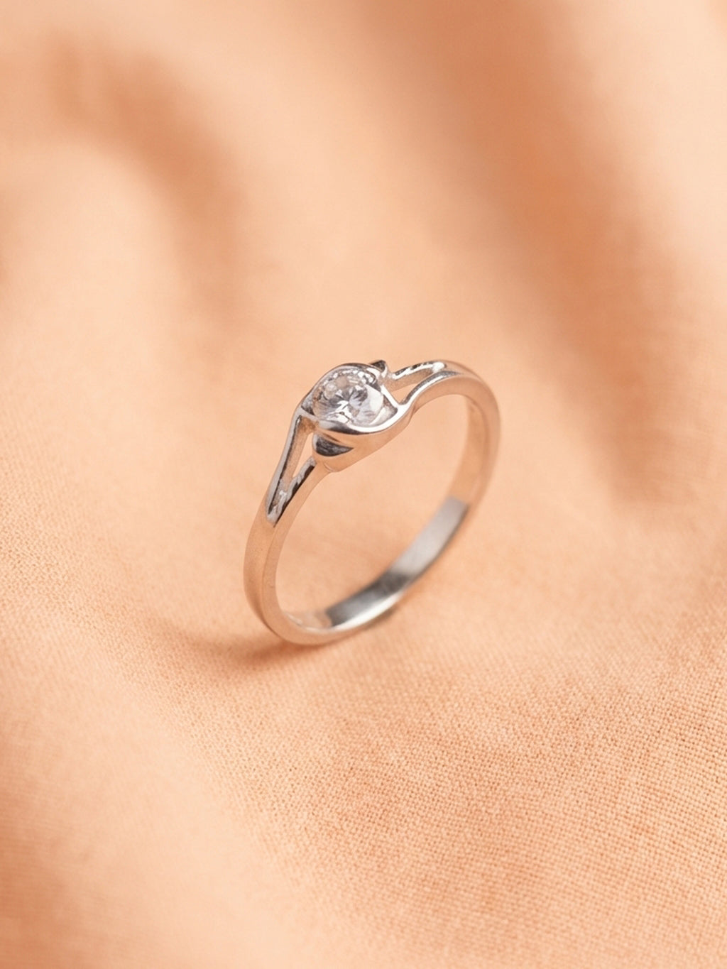 Silver Shimmering Split-Shank Solitaire Ring