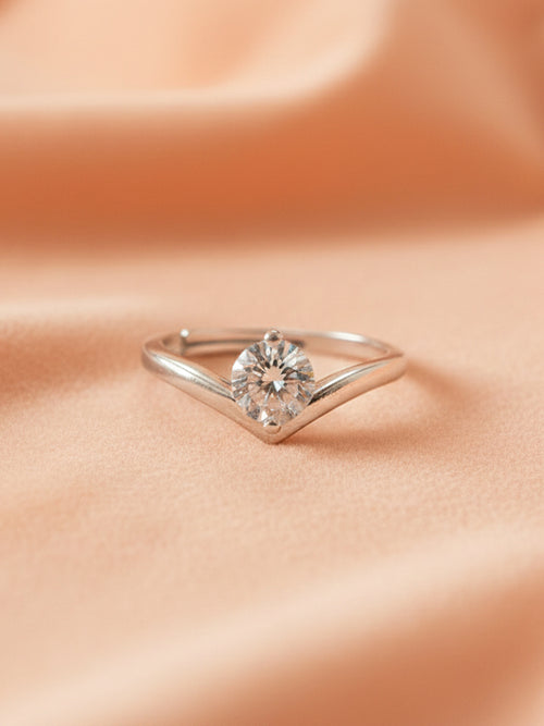 Radiant Chevron Solitaire Ring in 925 sterling silver — 925 Siller