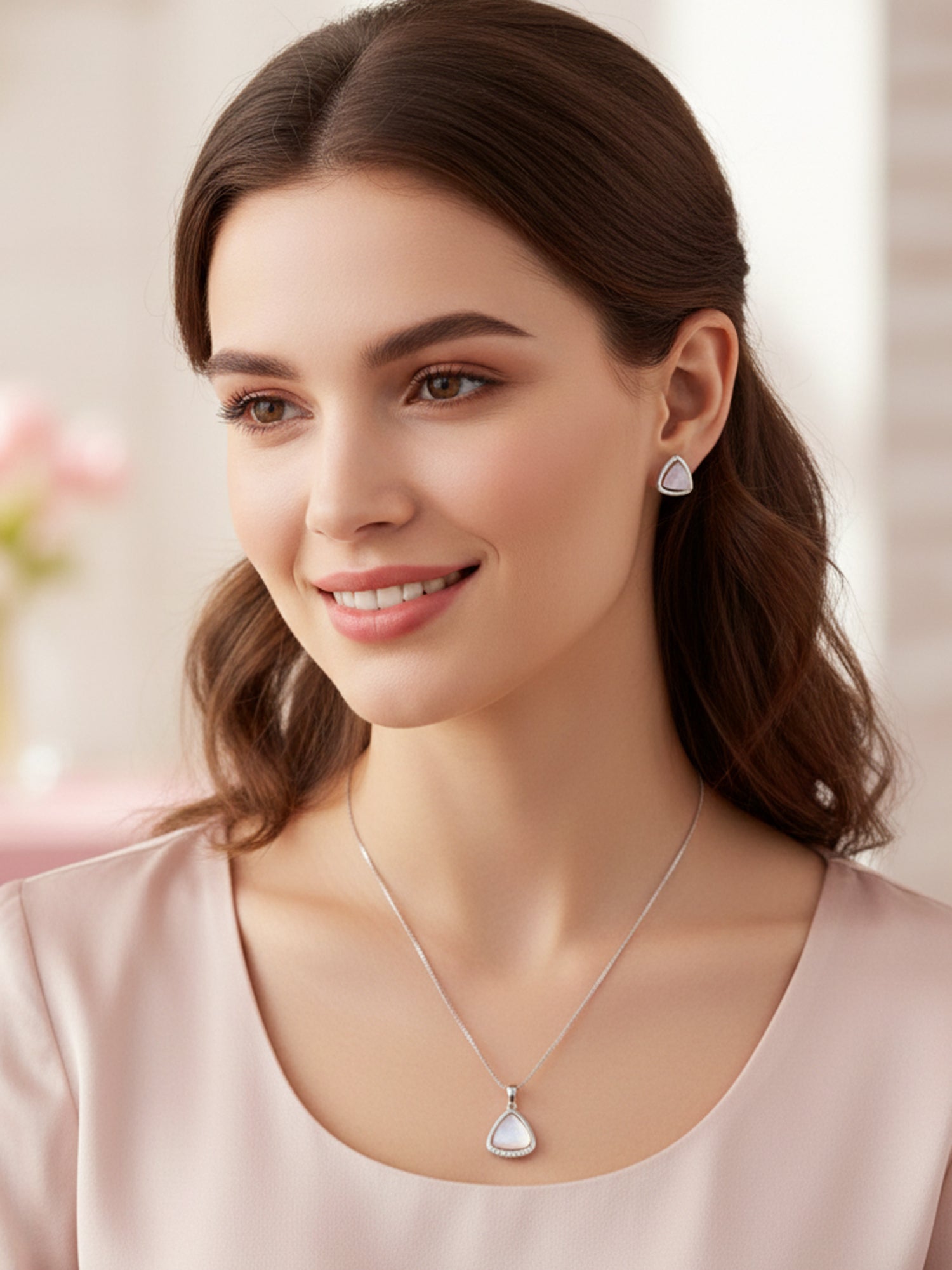 Luminous Fanfare Pendant Set
