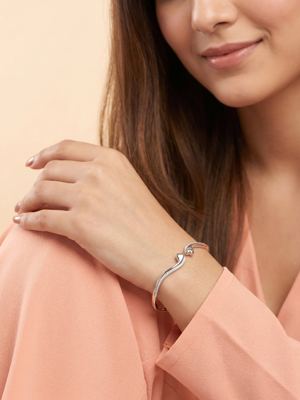 Wavy Pavé CZ Heart Bangle Bracelet