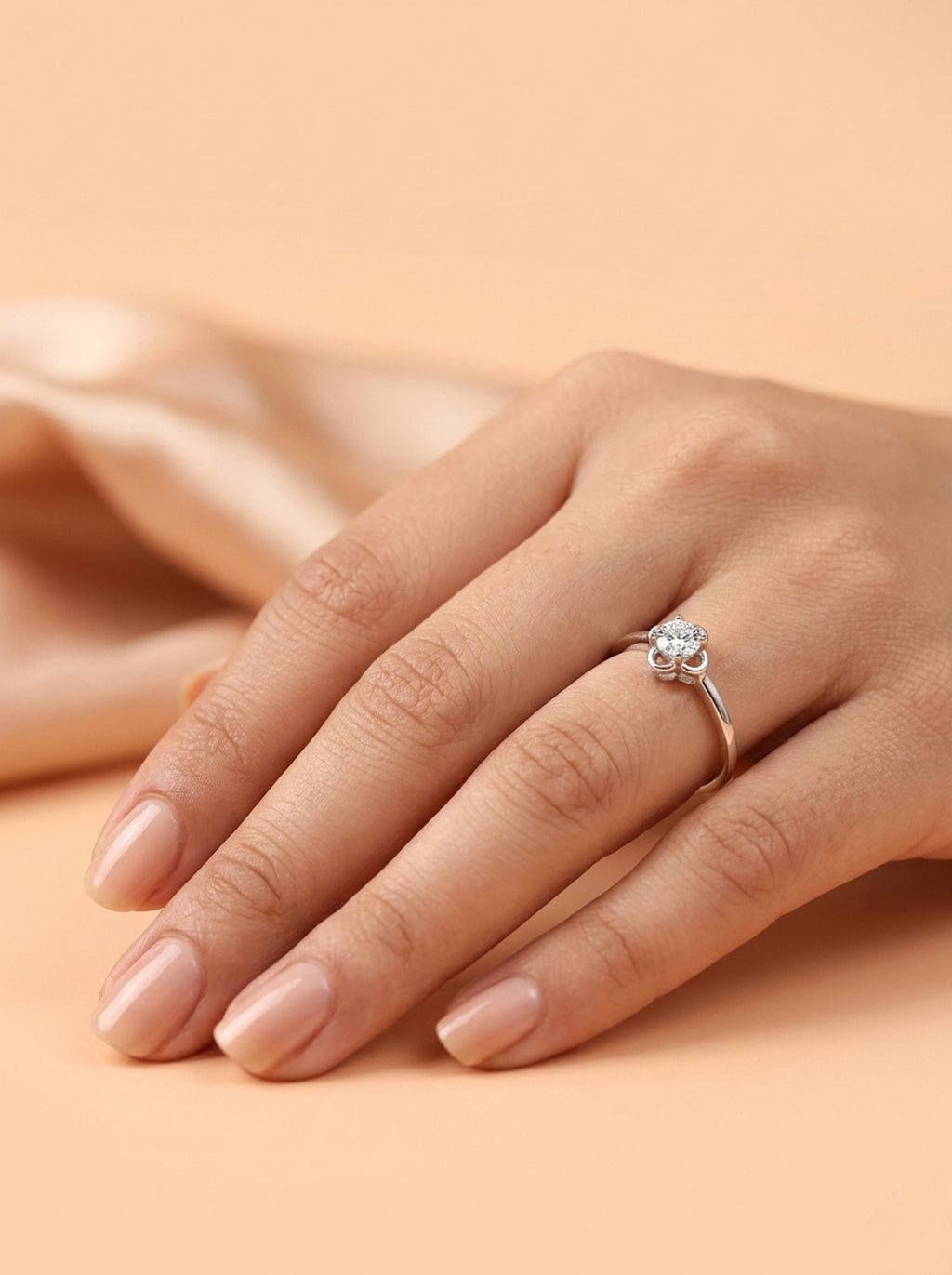 Silver Petal Openwork Solitaire Ring