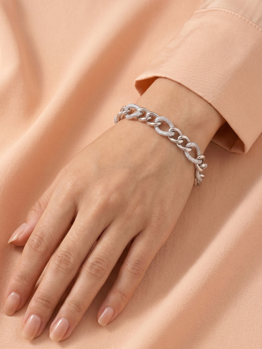 Pavé Alternating Curb Chain Bracelet