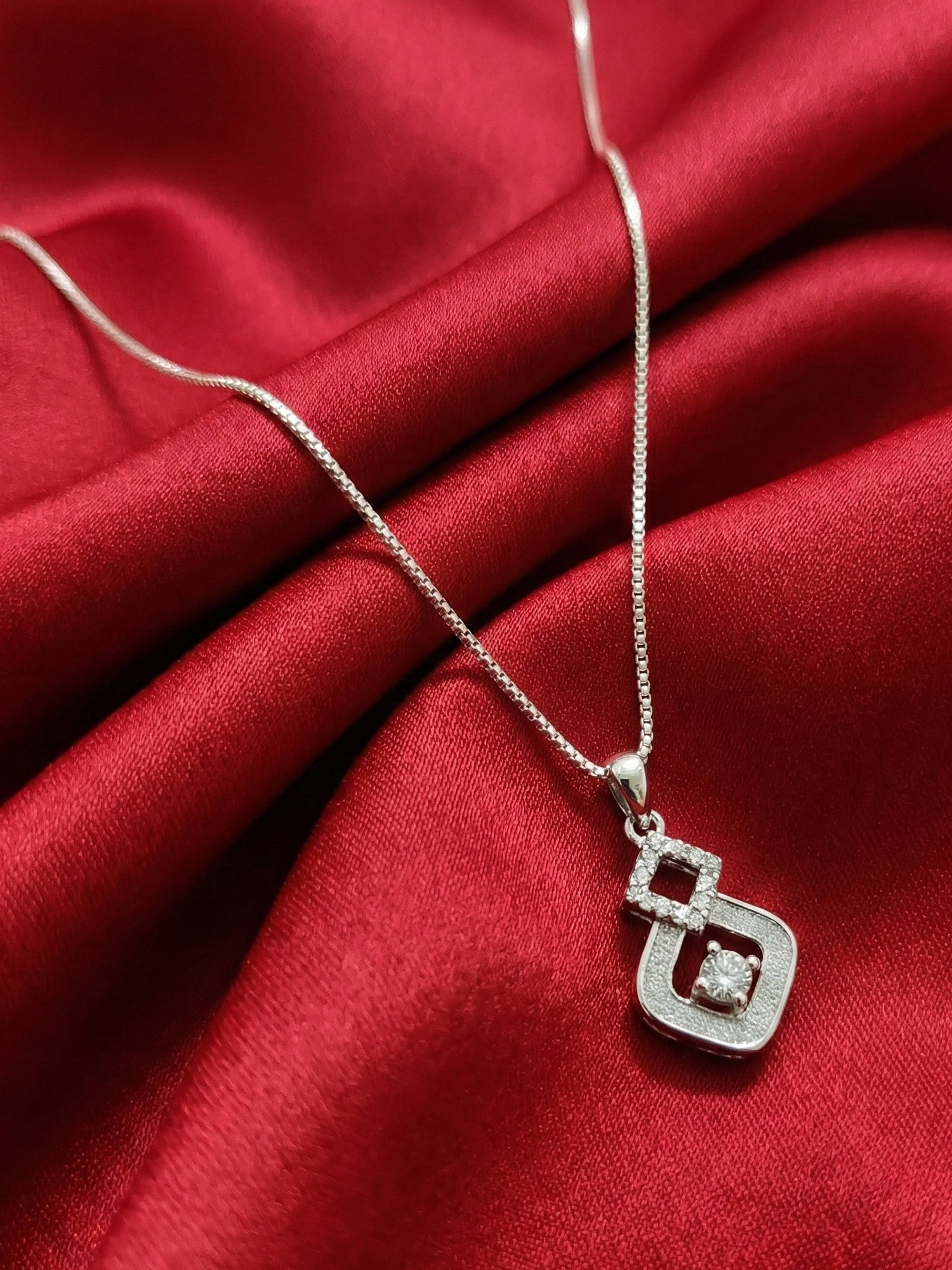 Interlocked Solitaire Pendant