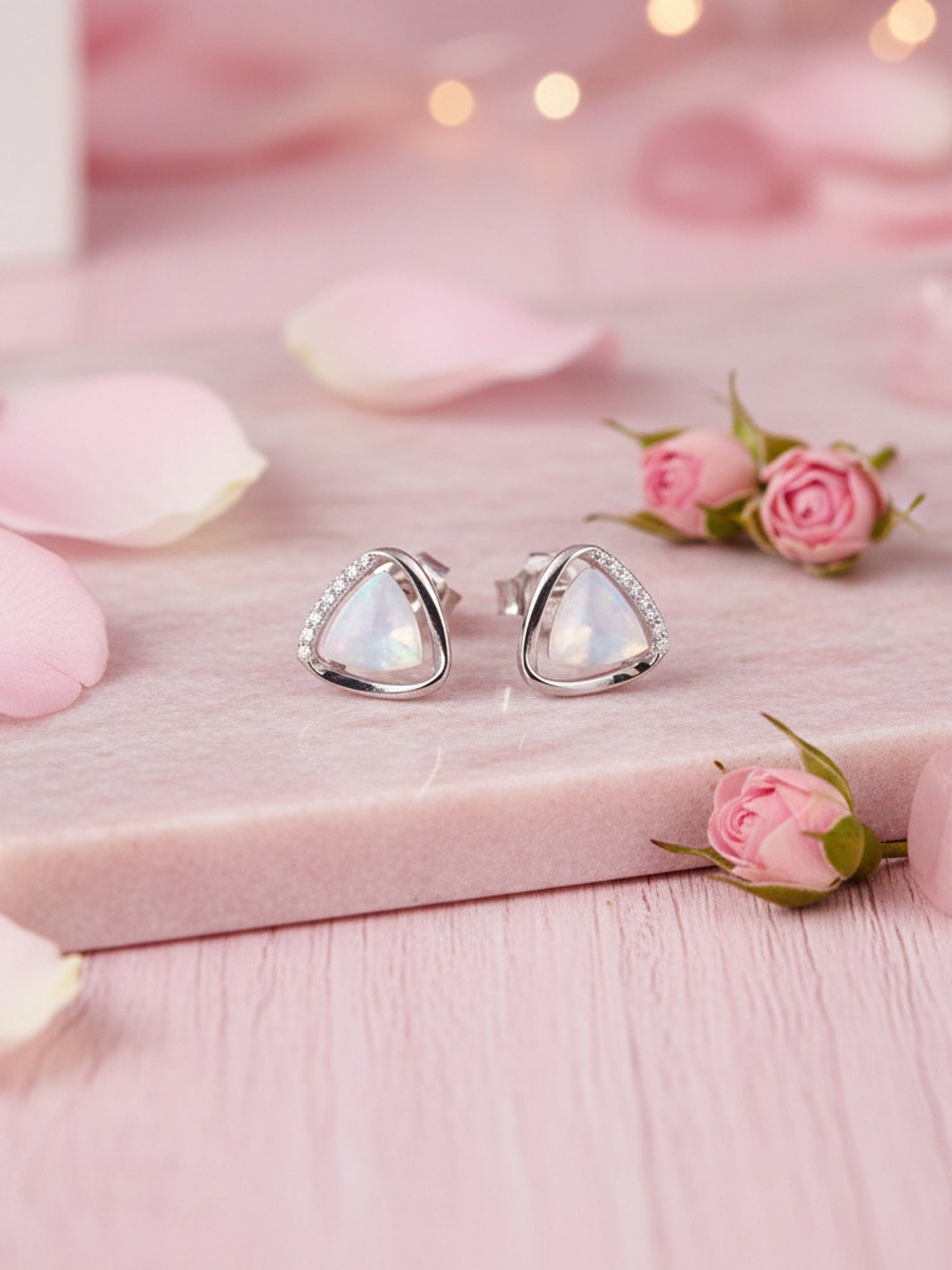 Luminous Fanfare Stud