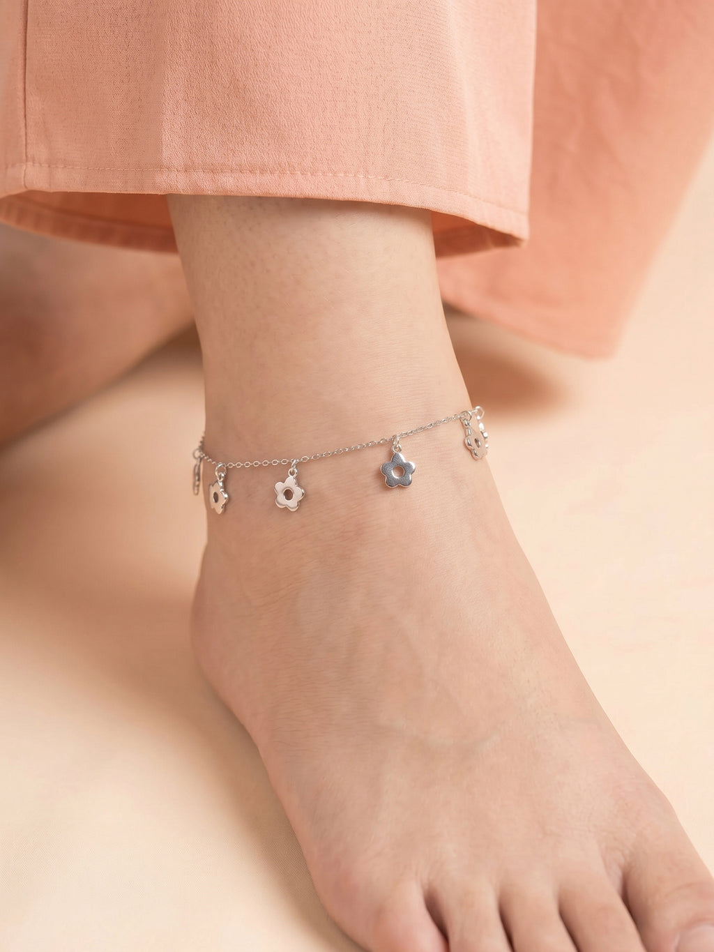 Daisy Flower Charm Anklet