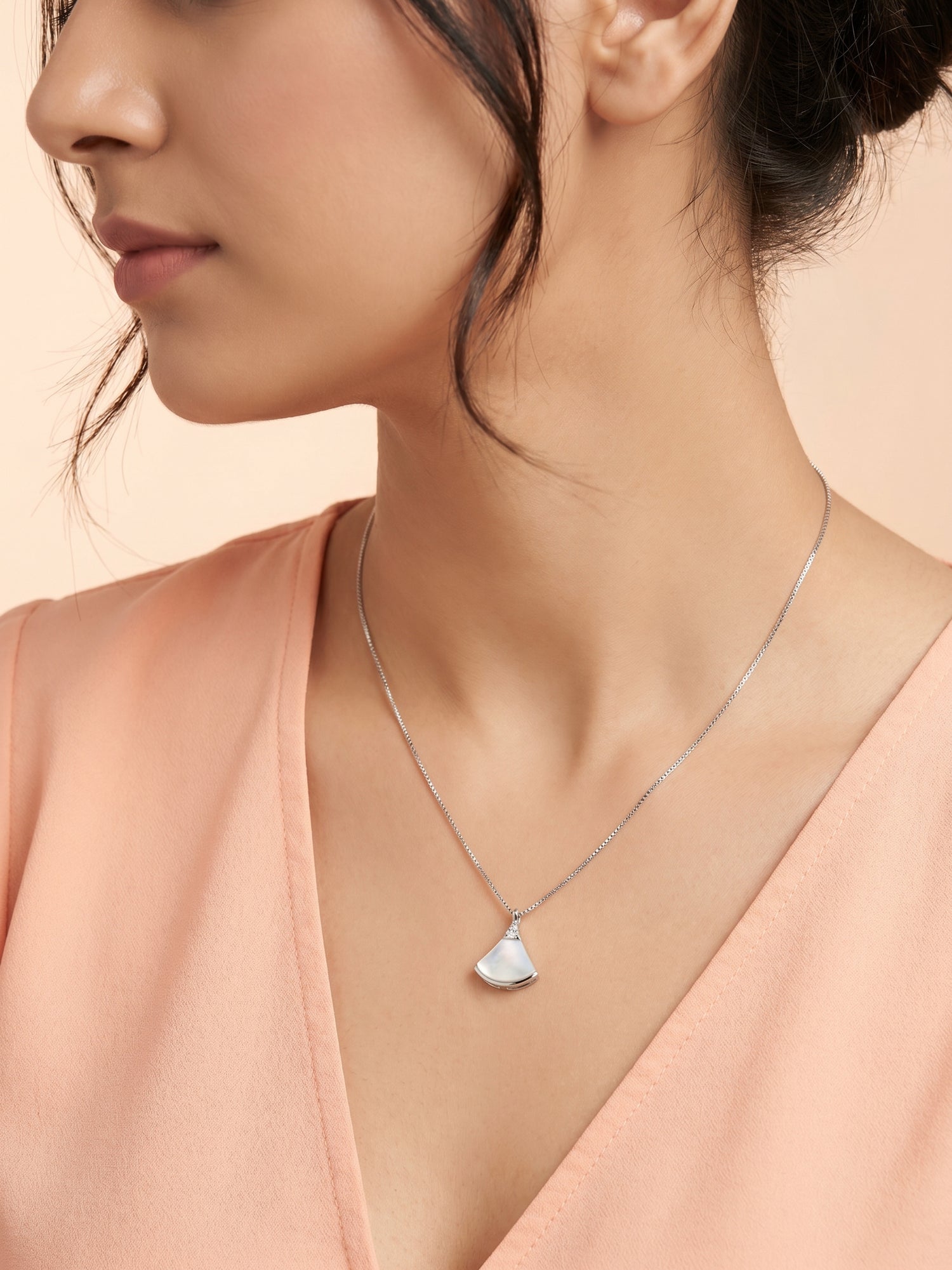 Luminous Fanfare Pendant