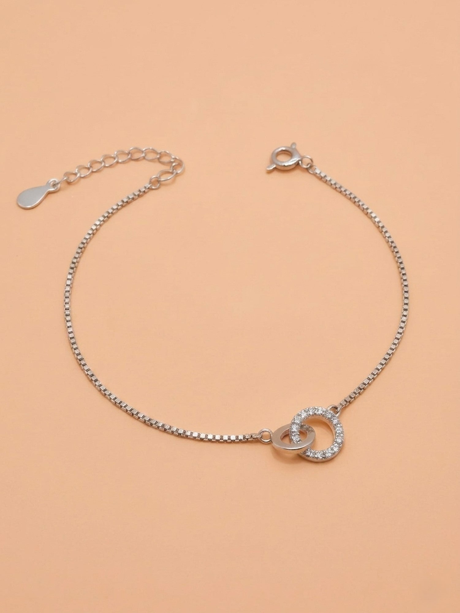 Interlocking Infinity Circle Bracelet