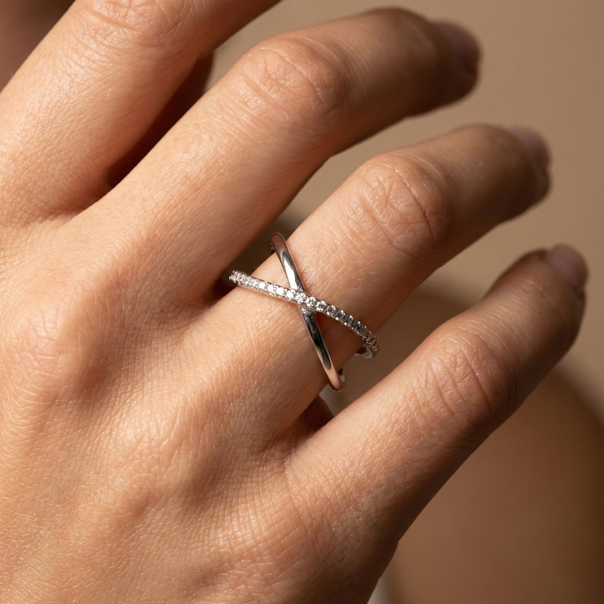 Infinite Crossway Ring