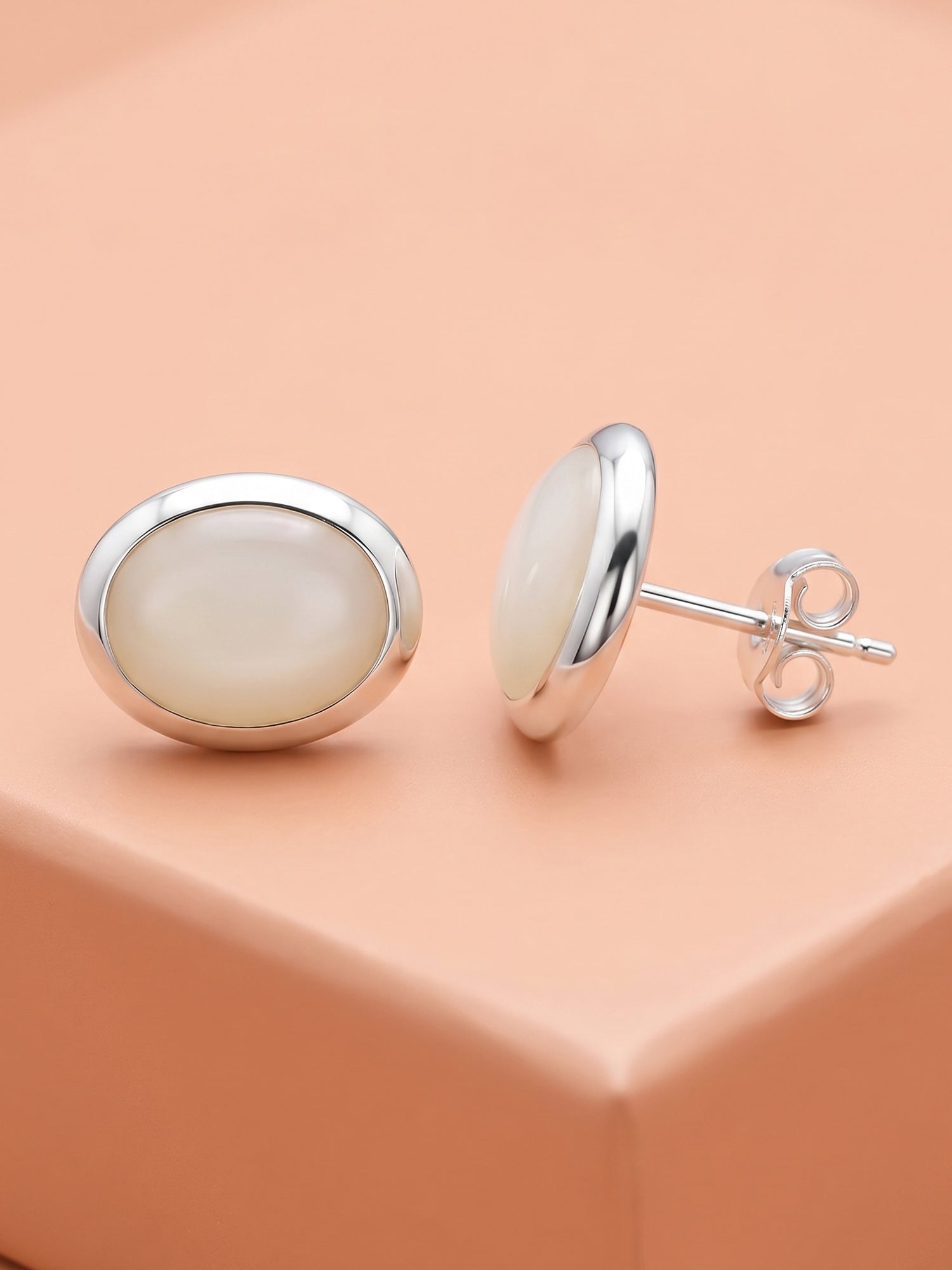Oval Mother of Pearl Cabochon Stud Earrings