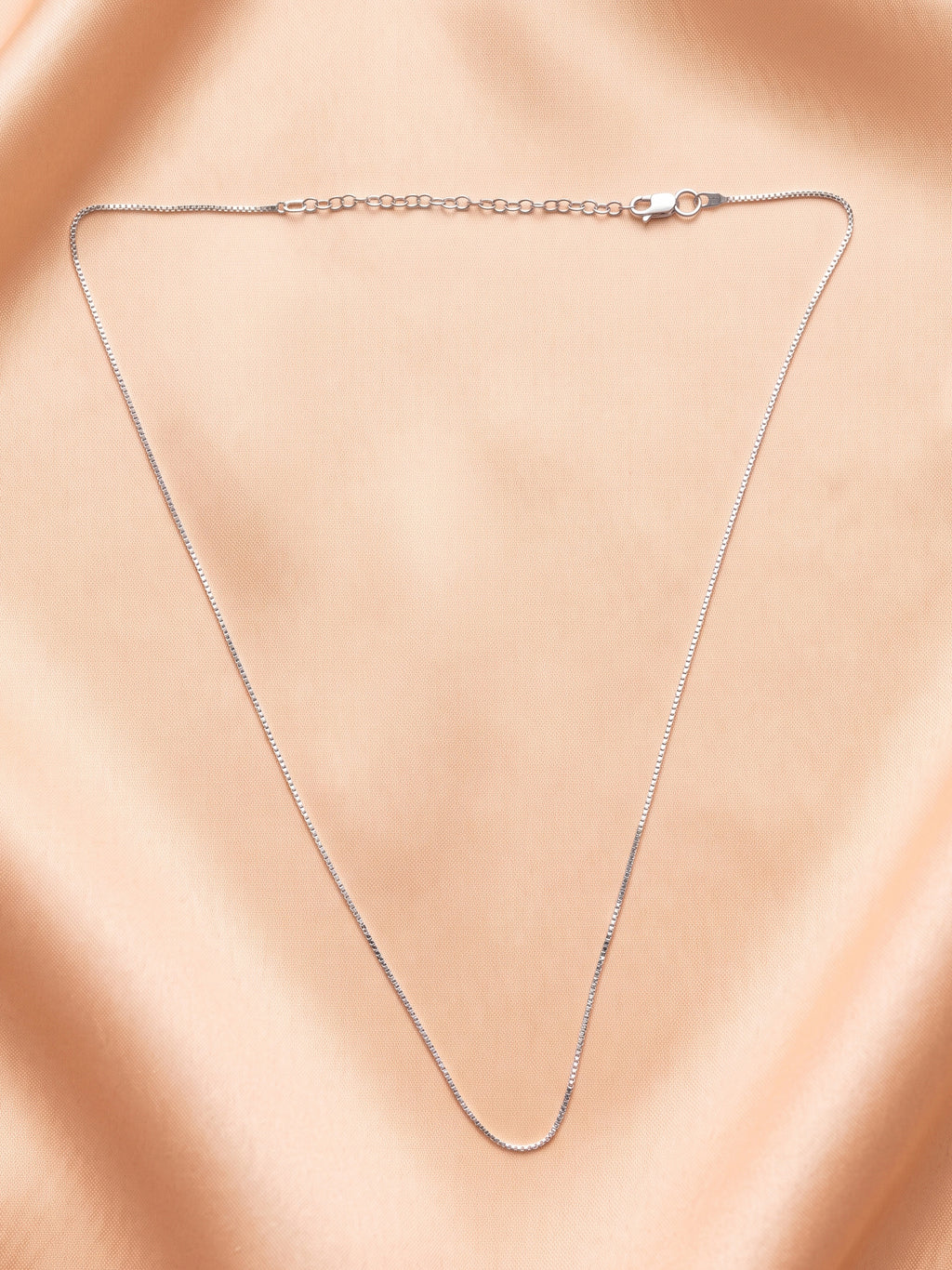 Modern & Sleek: Minimalist Venetian Box Link Chain