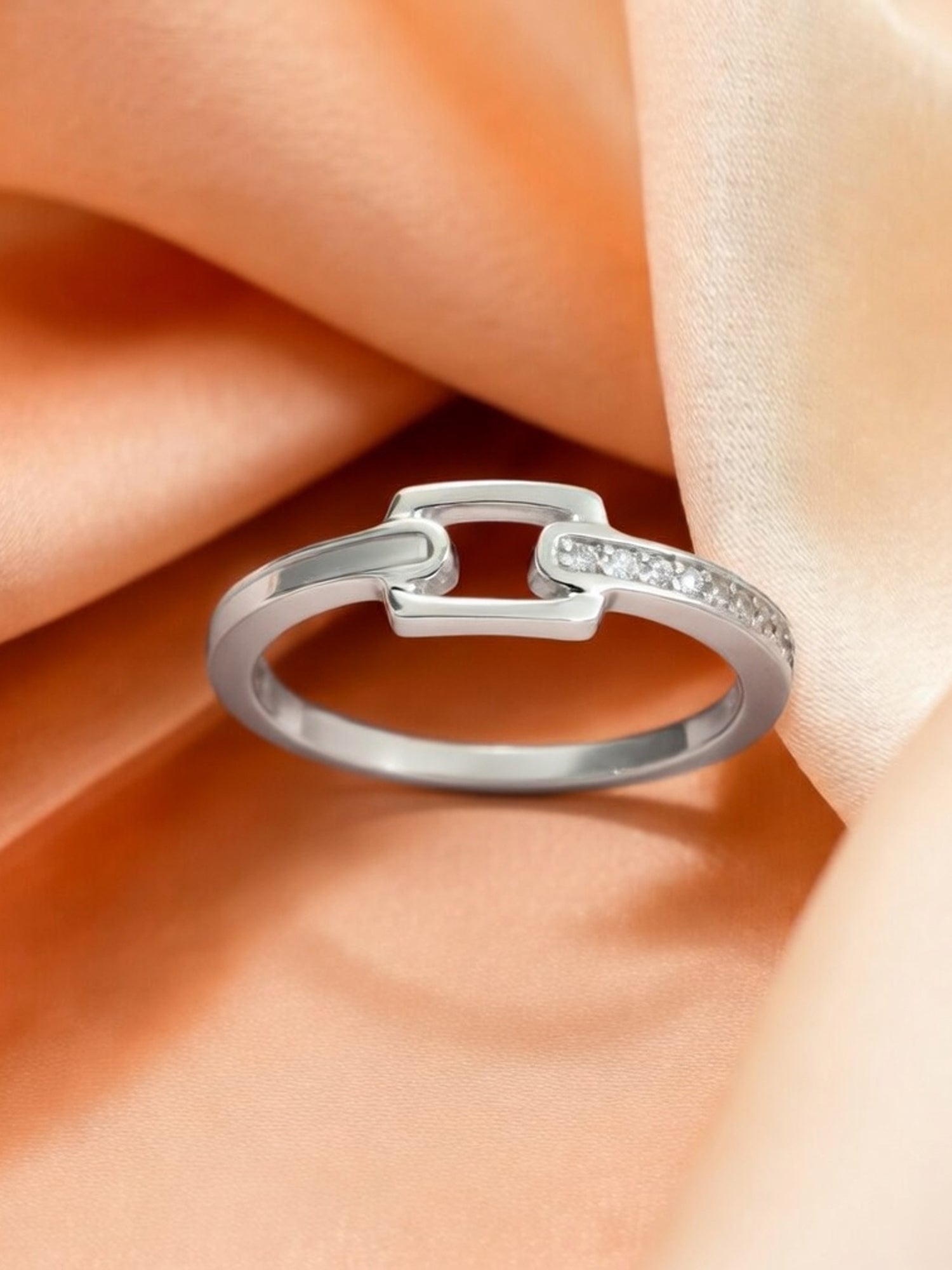 Linked Shimmer Statement Ring