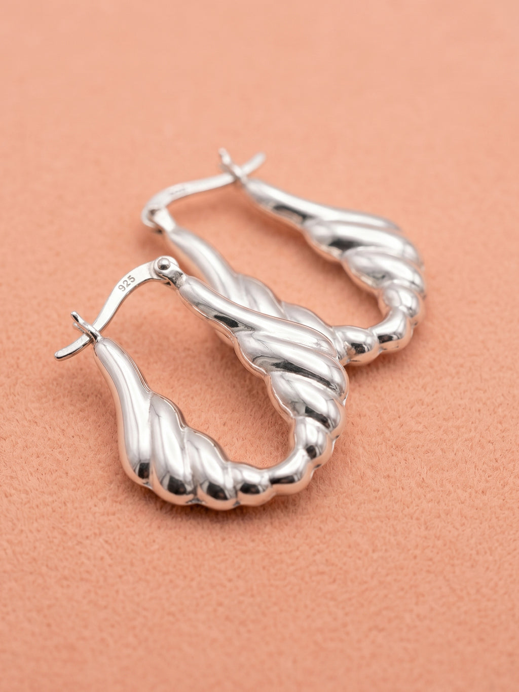 Sculptural Ribbed Oval Hoop Earrings