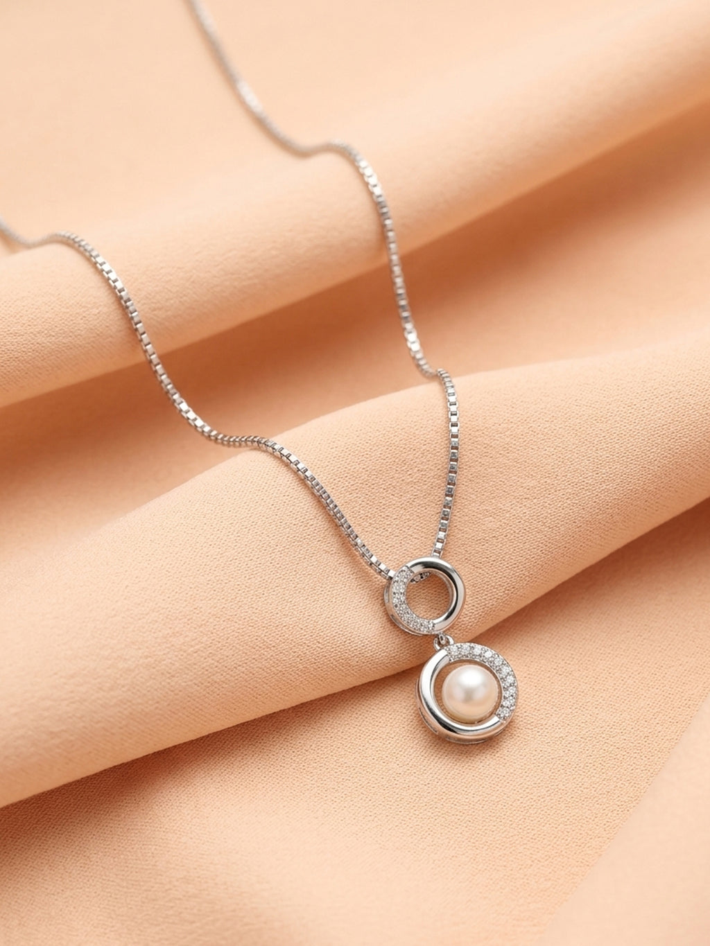 Silver Shimmering Pearl & Halo Pendant Necklace