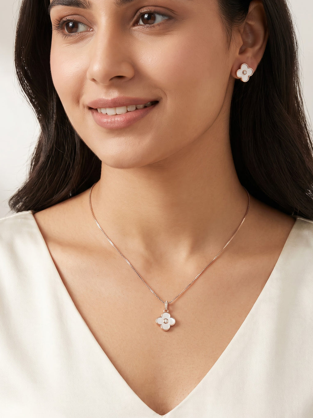 The Luminosa Pearl & Rose Gold Four-Leaf Clover Set