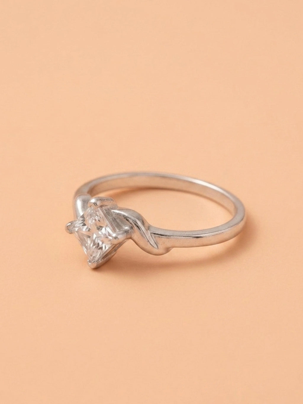Twist-Kite Princess Solitaire Ring