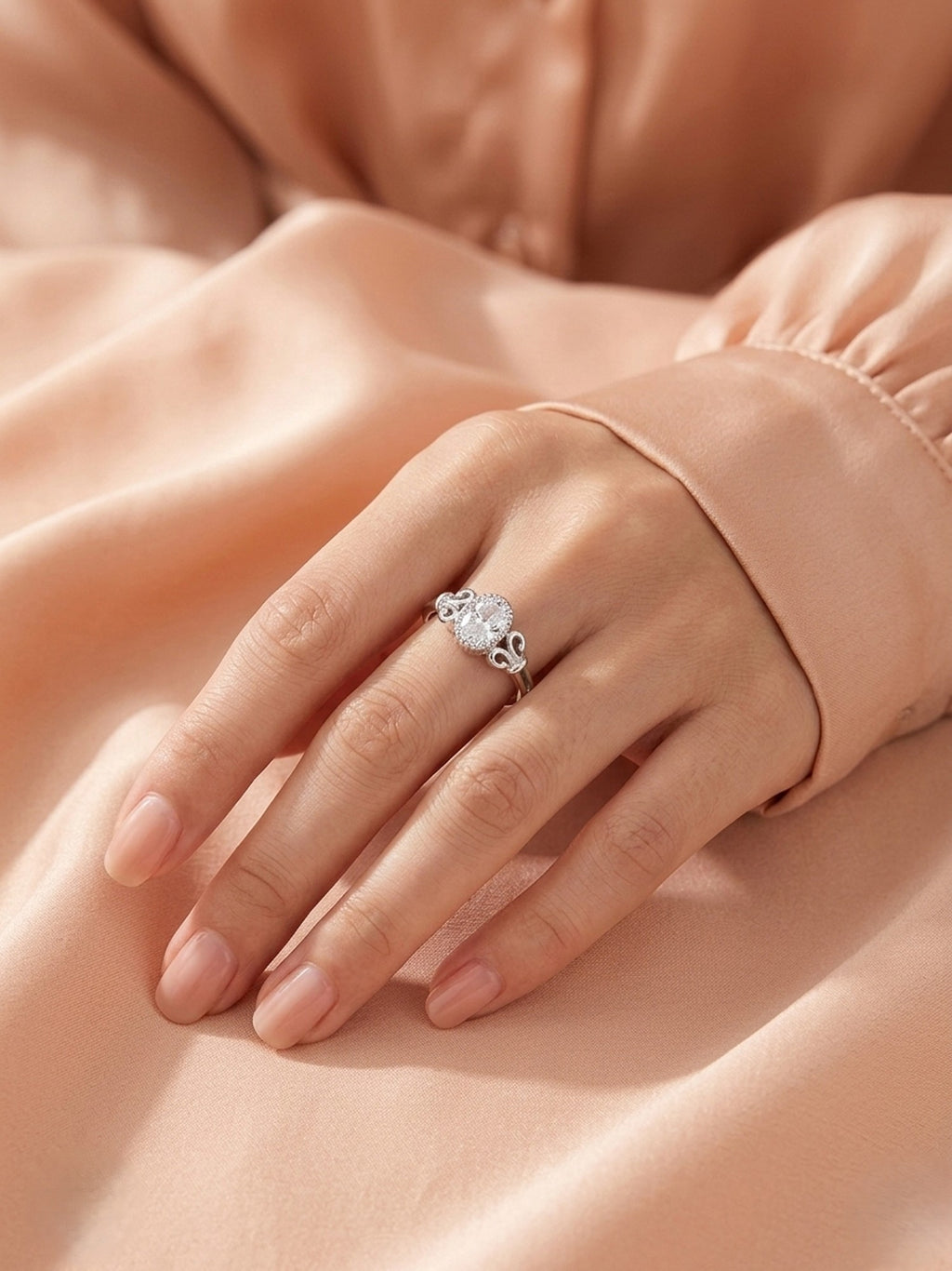 Vintage Scroll Solitaire Ring