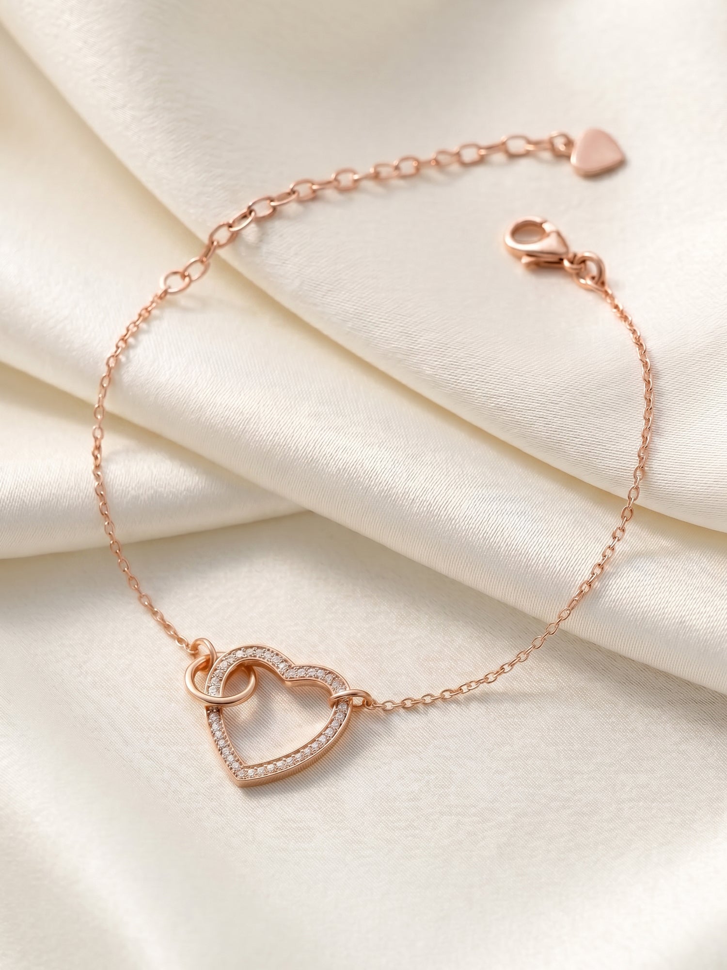 Pavé Interlocking Heart & Circle Chain Bracelet