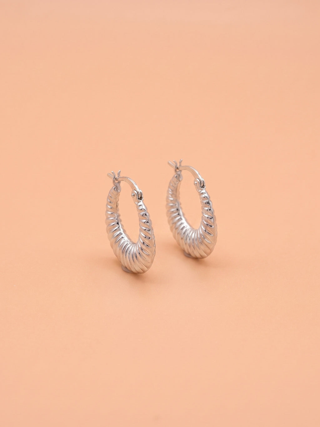 Sculptural Ribbed Graduated Hoop Earrings