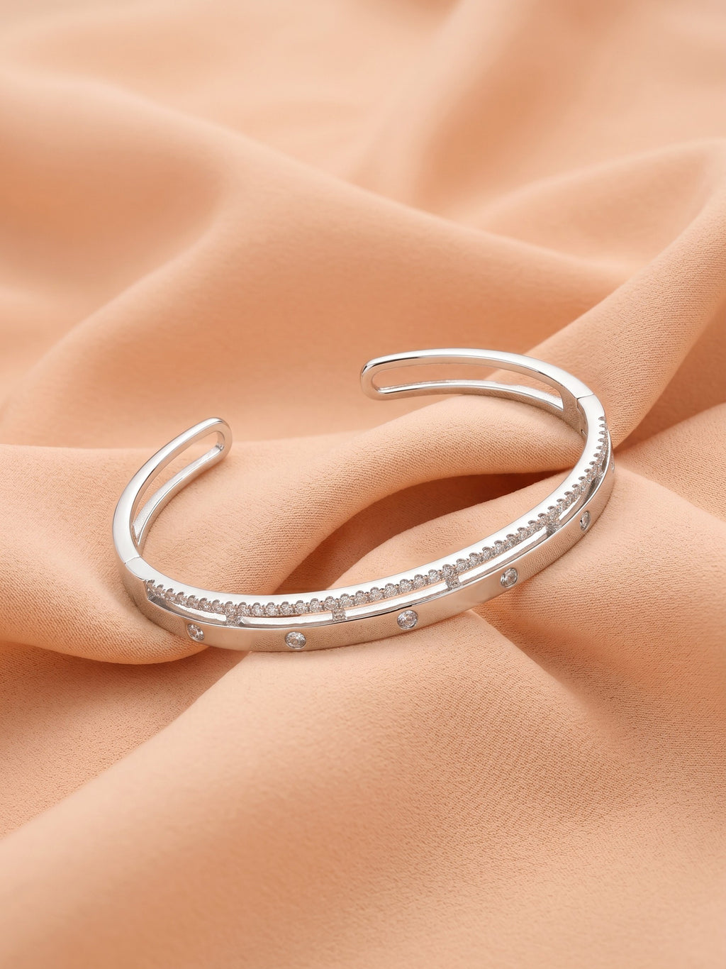 Eclipse Horizon Cuff