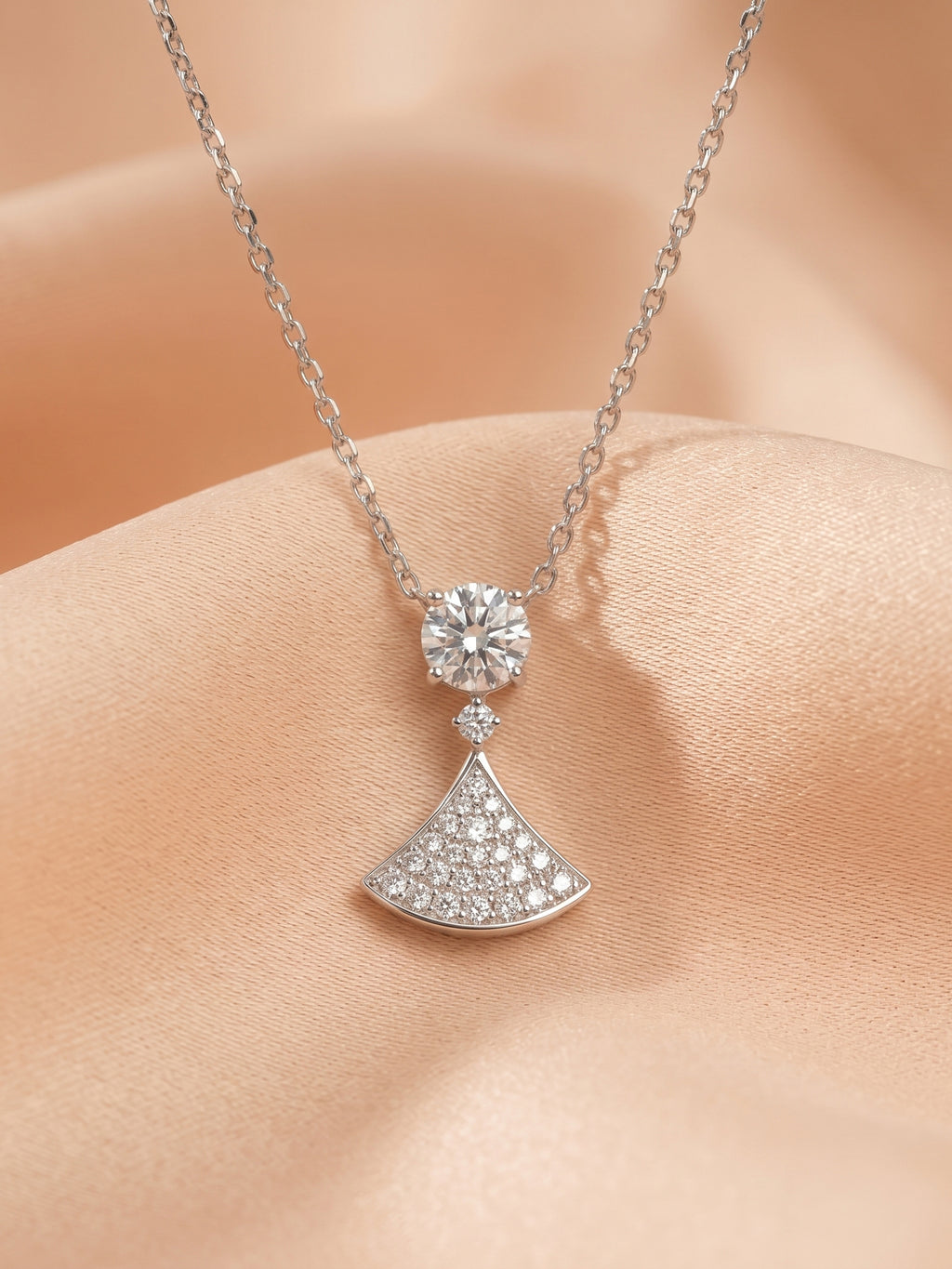 Silver Shimmering Fan & Solitaire Pendant Necklace