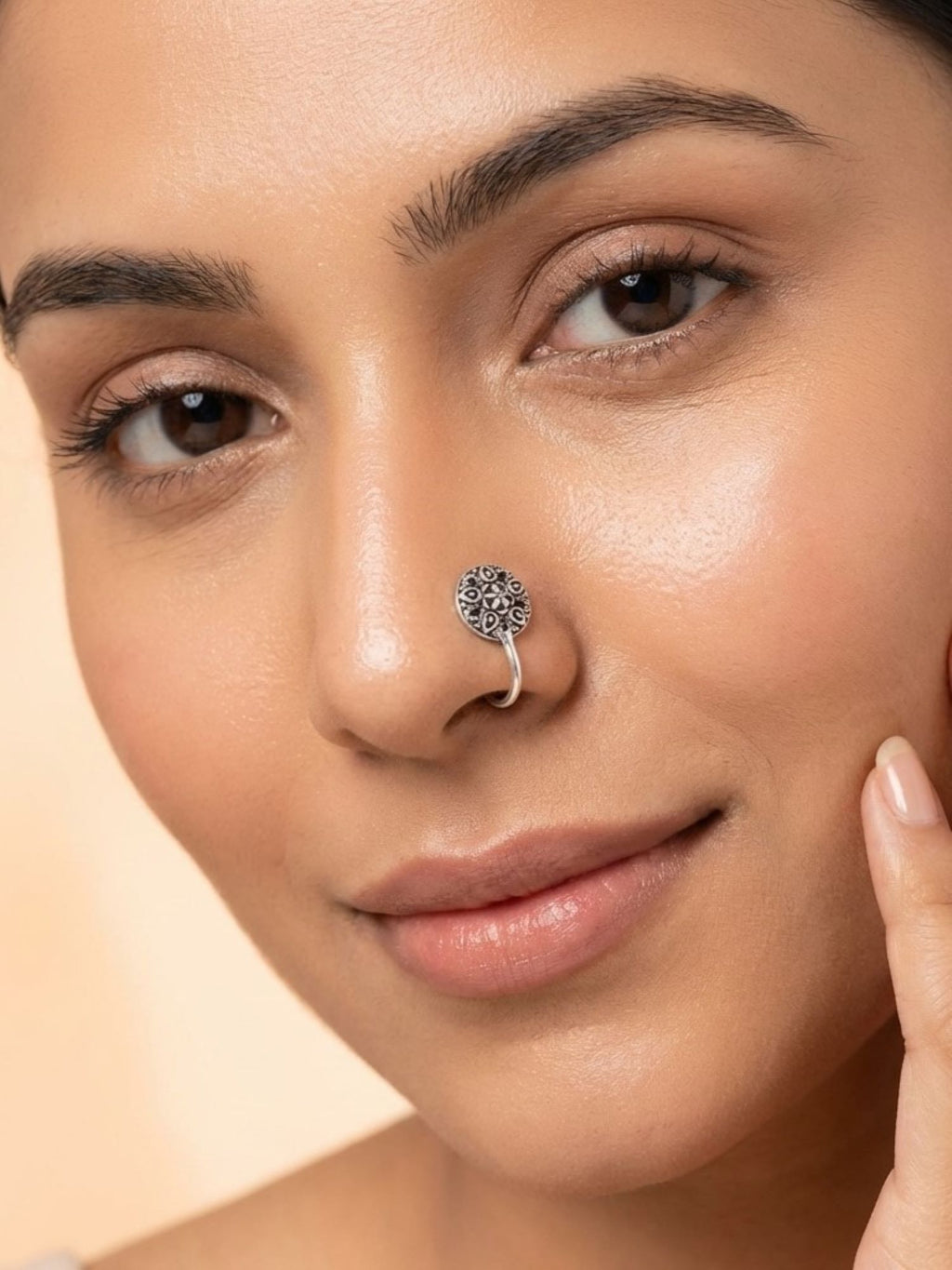 Petal Medallion Nose Pin