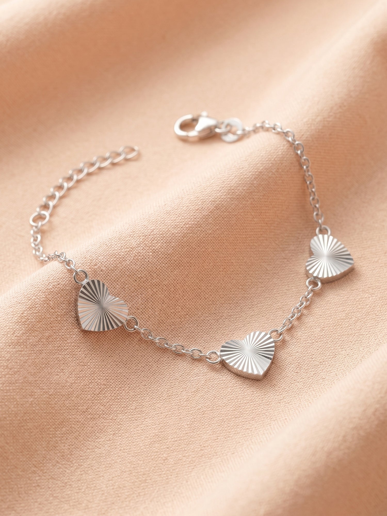 Sunburst Heart Station Cable Chain Bracelet