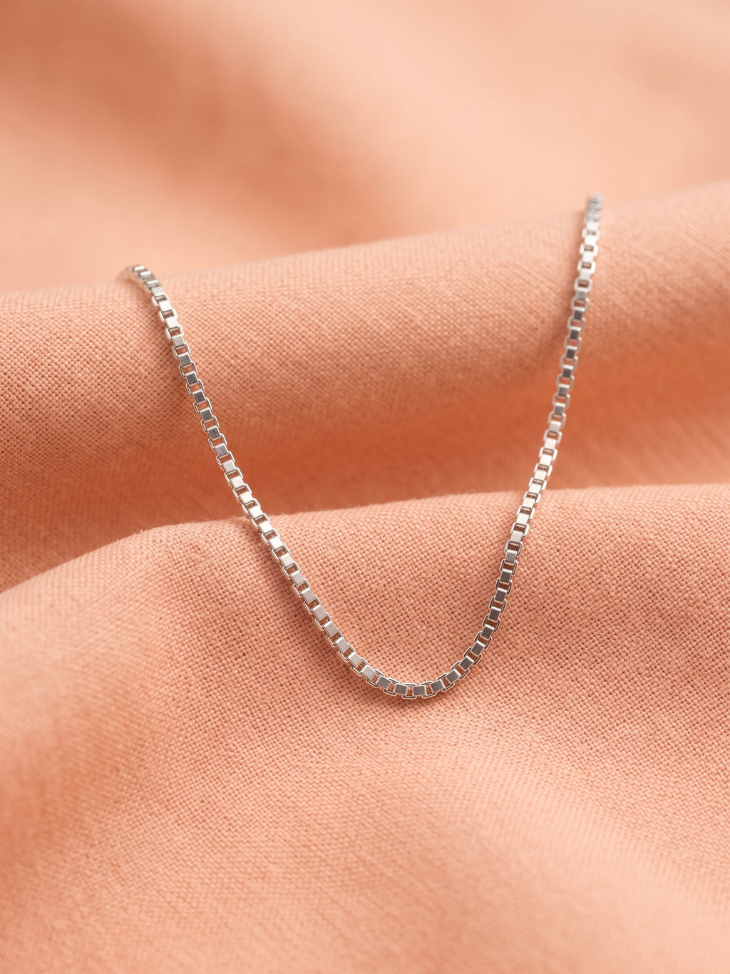 Modern & Sleek: Minimalist Venetian Box Link Chain