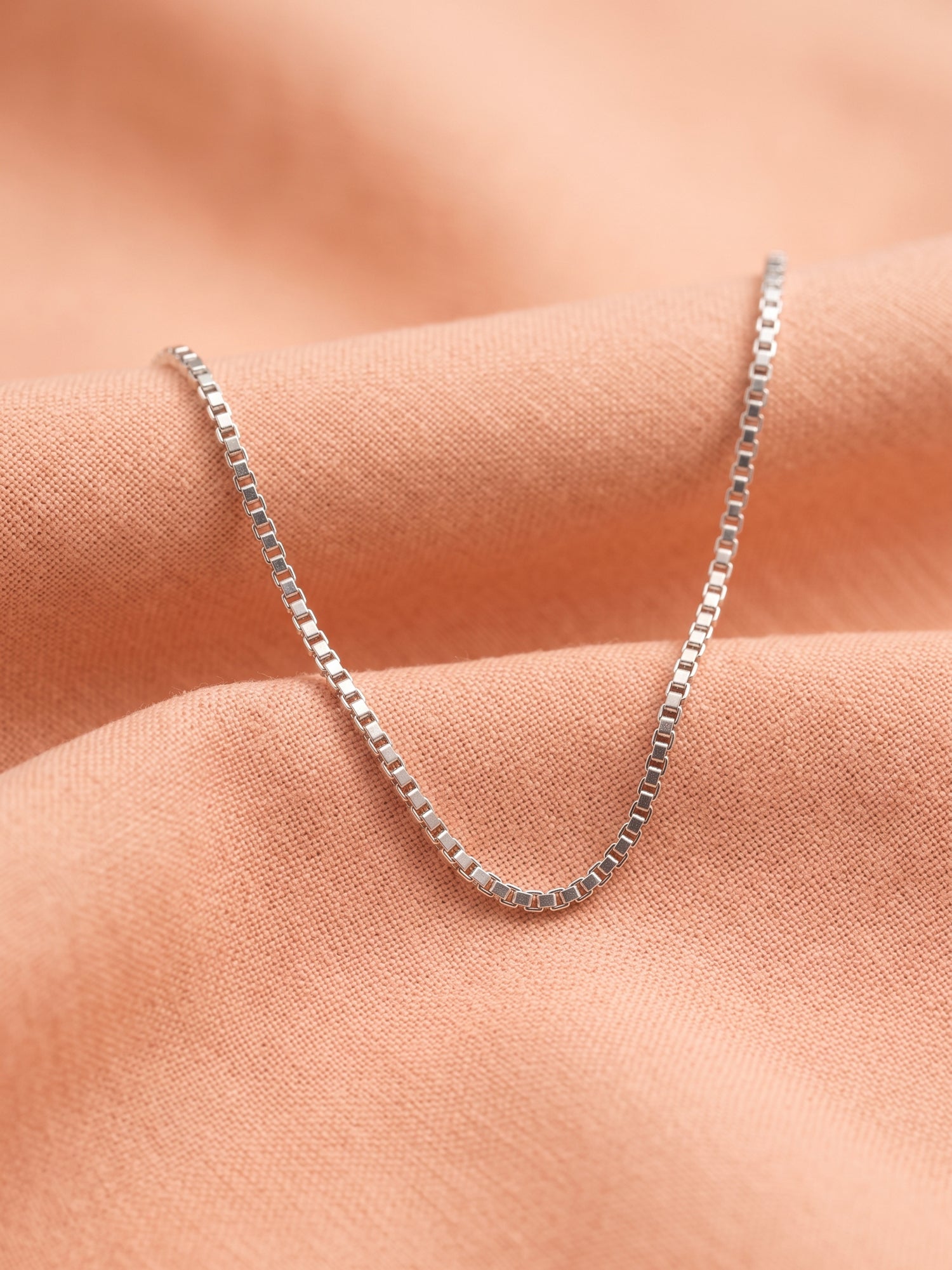 Modern & Sleek: Minimalist Venetian Box Link Chain