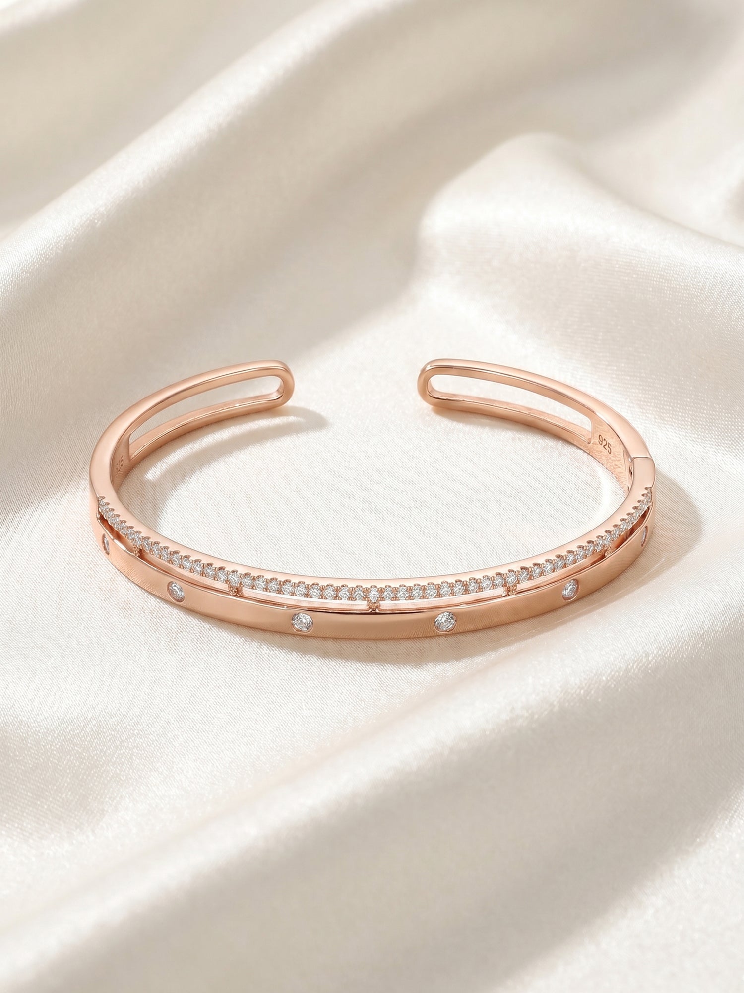 Eclipse Horizon Cuff