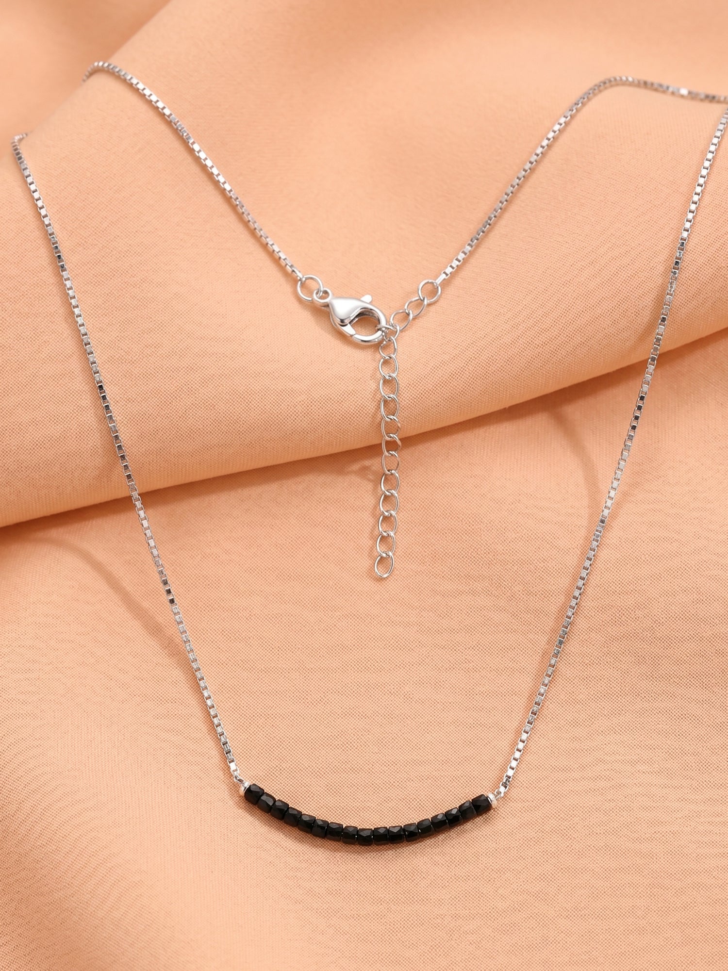 Luna Arch Mangalsutra