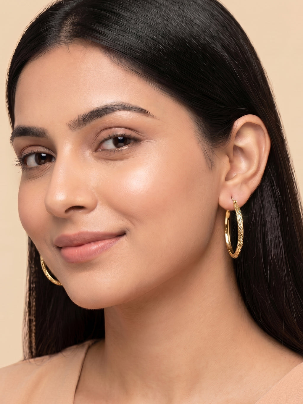 Diamond-Cut Oval Hoop Earrings