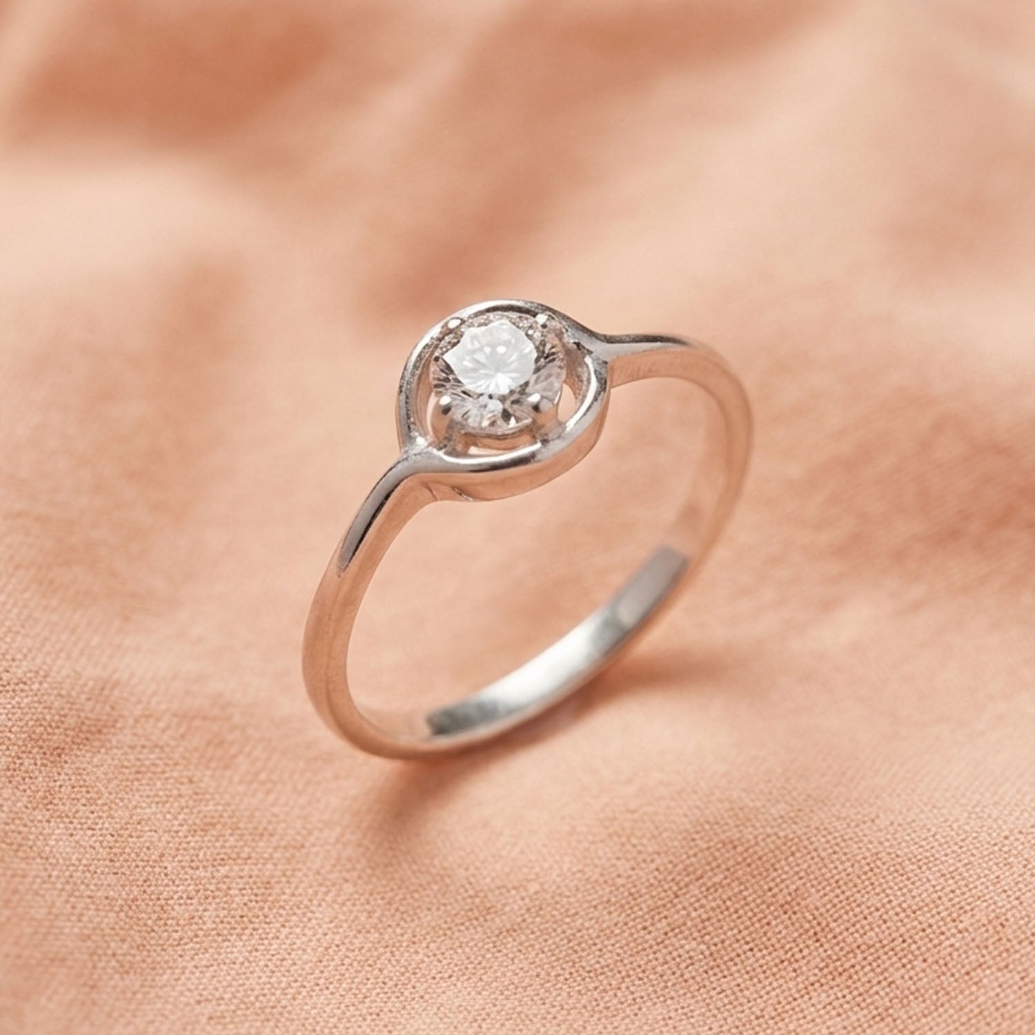 Fluid Bypass Solitaire Ring