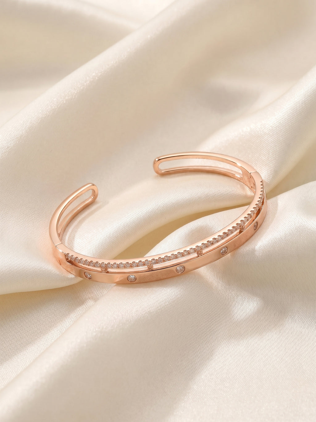 Eclipse Horizon Cuff