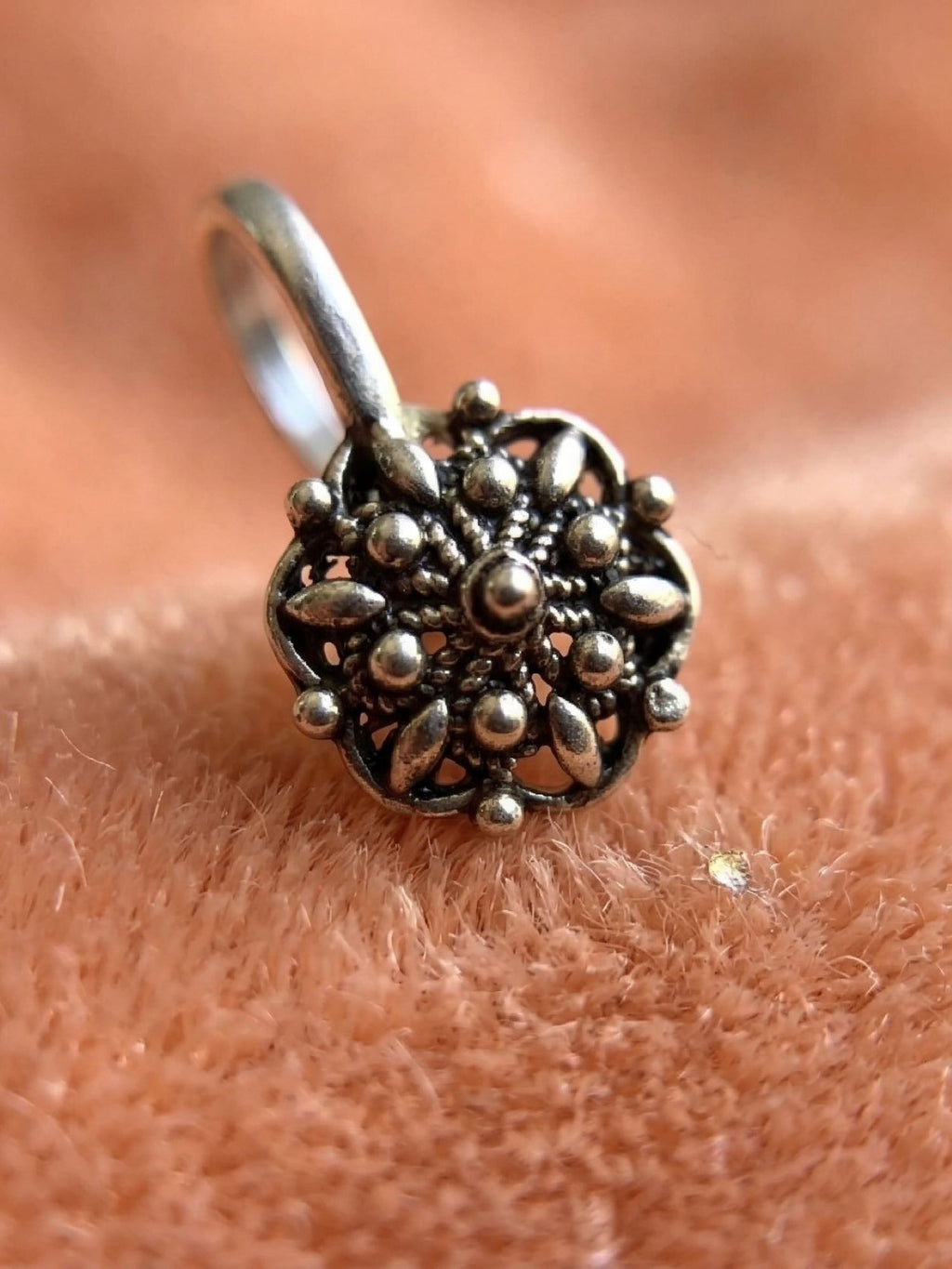 Sunburst Filigree Nose Pin