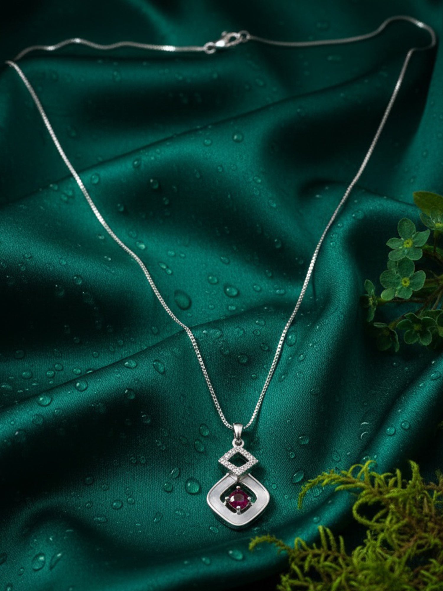 Interlocked Solitaire Pendant
