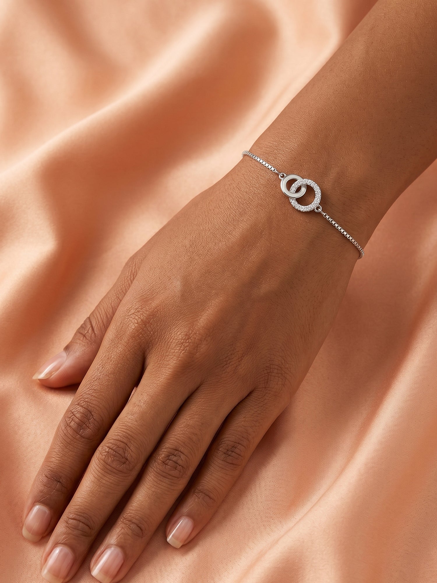 Interlocking Infinity Circle Bracelet