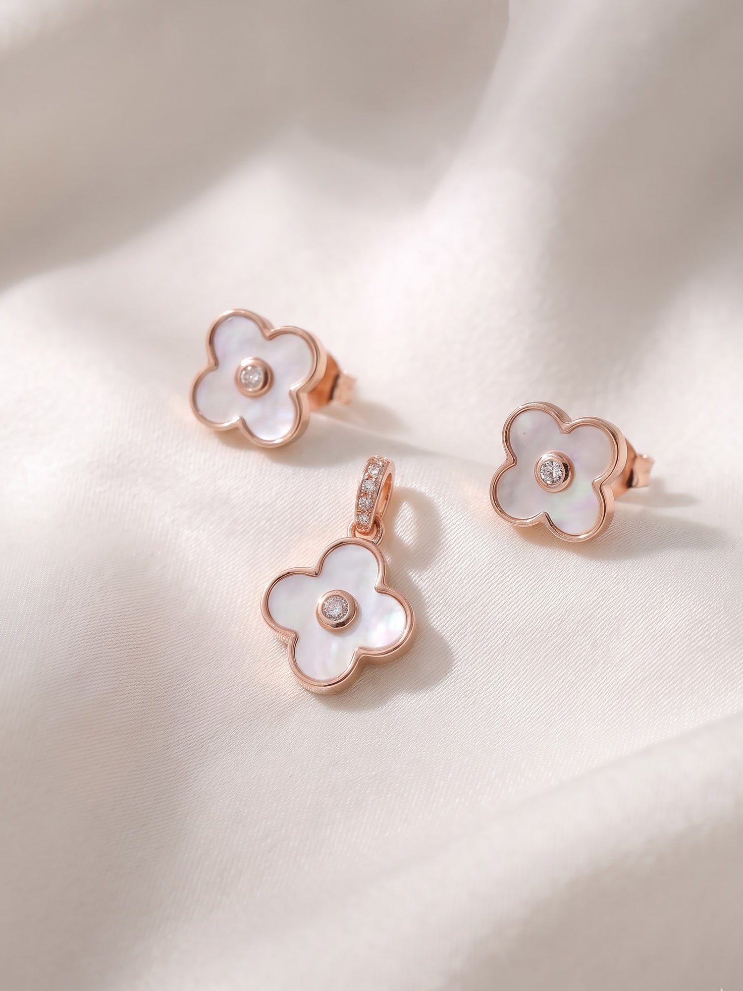 The Luminosa Pearl & Rose Gold Four-Leaf Clover Set