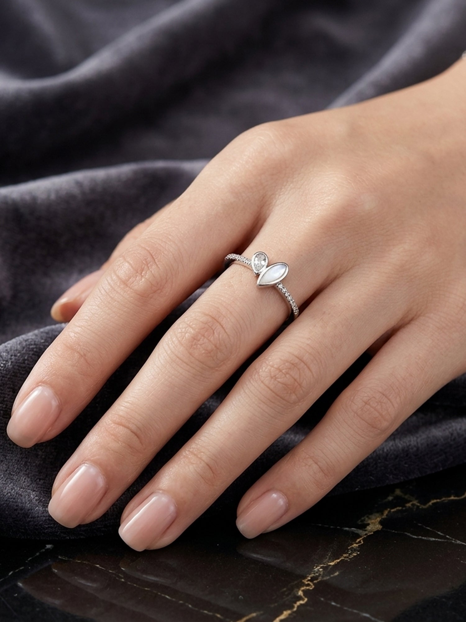 Duo Heart Shimmer Ring
